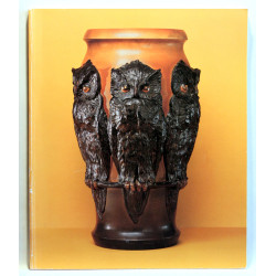 P. Ipsens Enke. En keramisk fabrik gennem 100 år