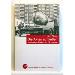 Die Akten Schliben Nach Dem Ende Von Diktaturen