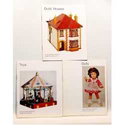 Dolls' house. Toys. Dolls. 3 stk.