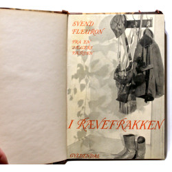 I Rævefrakken og andet fra en Jægers Færden