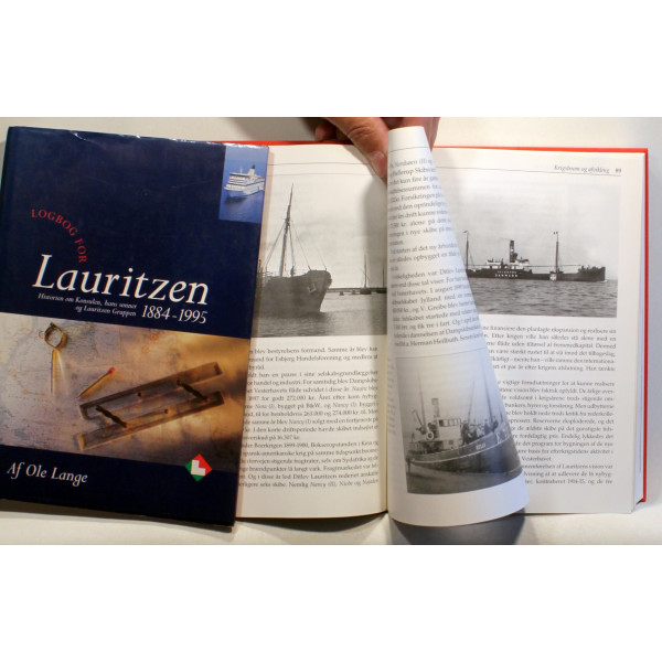 Logbog for Lauritzen 1884 - 1995. Historien om Konsulen, hans sønner og Lauritzen Gruppen