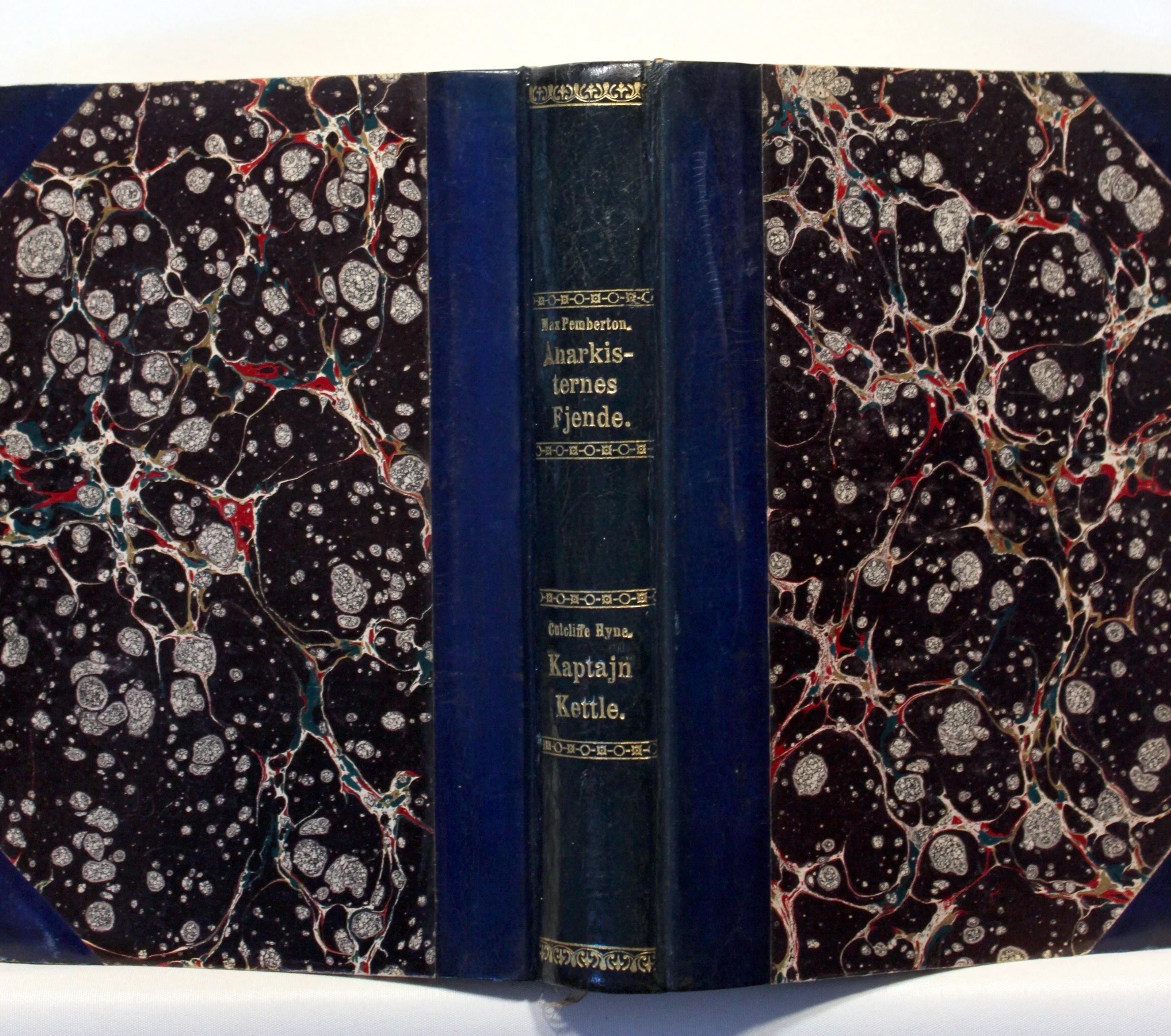 Anarkisternes fjende. + Kaptajn Kettle