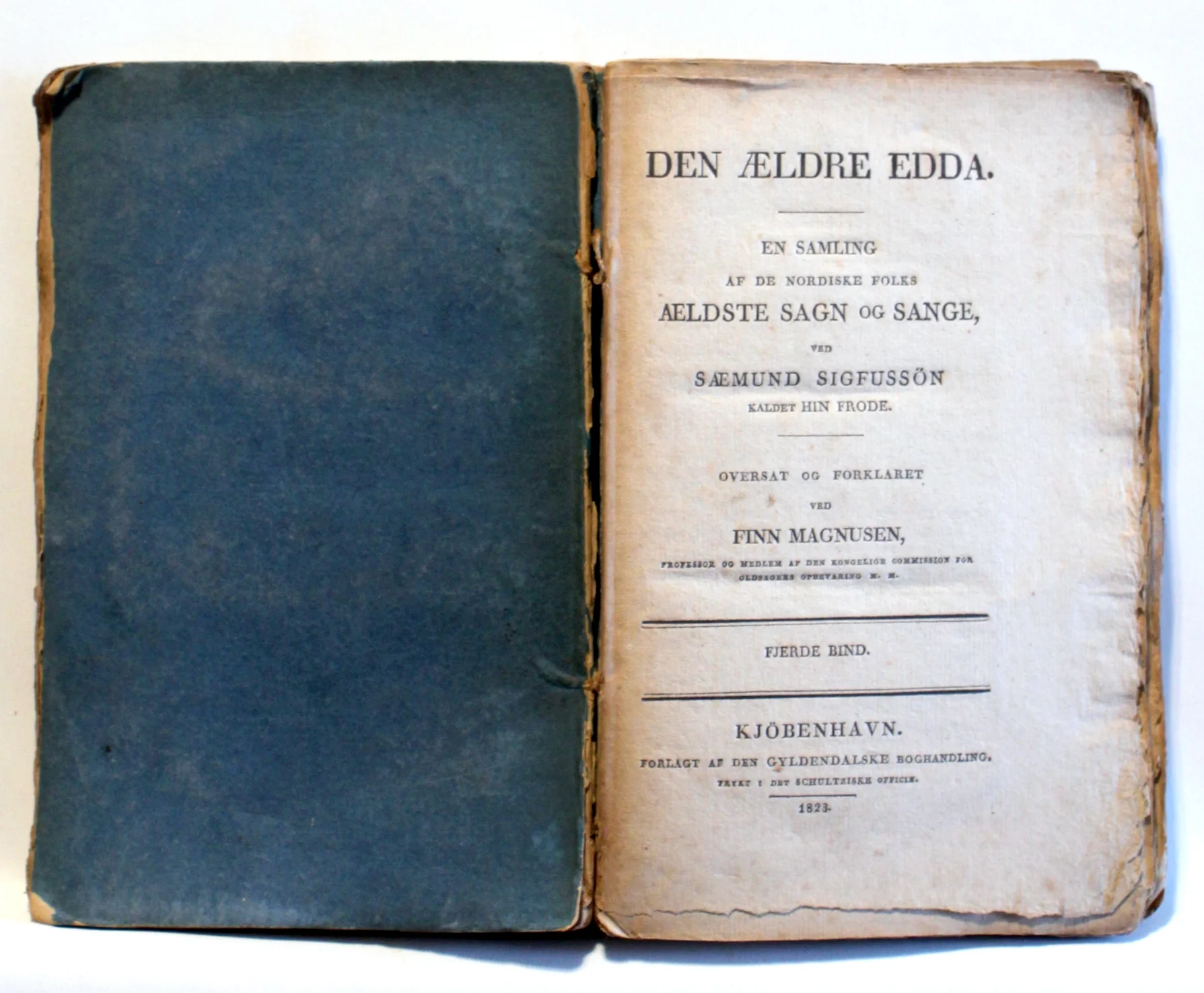 Den ældre Edda. En samling af de nordiske folks aeldste sagn og sange