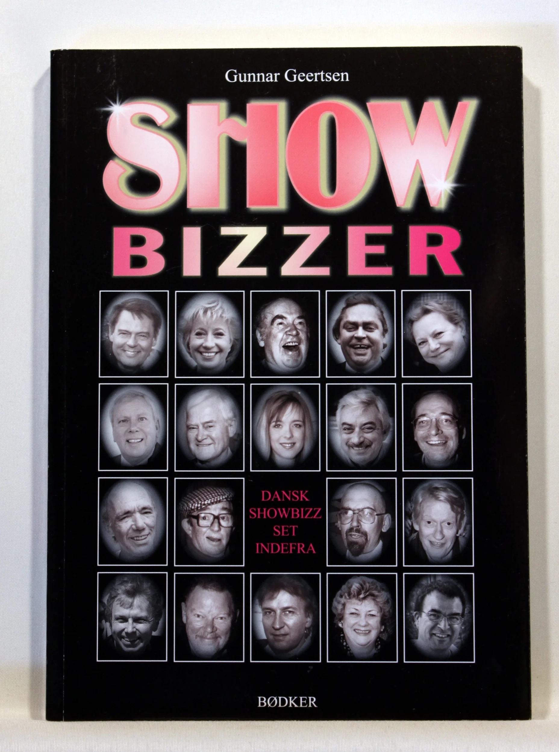 Showbizzer. Dansk Showbizz set indefra