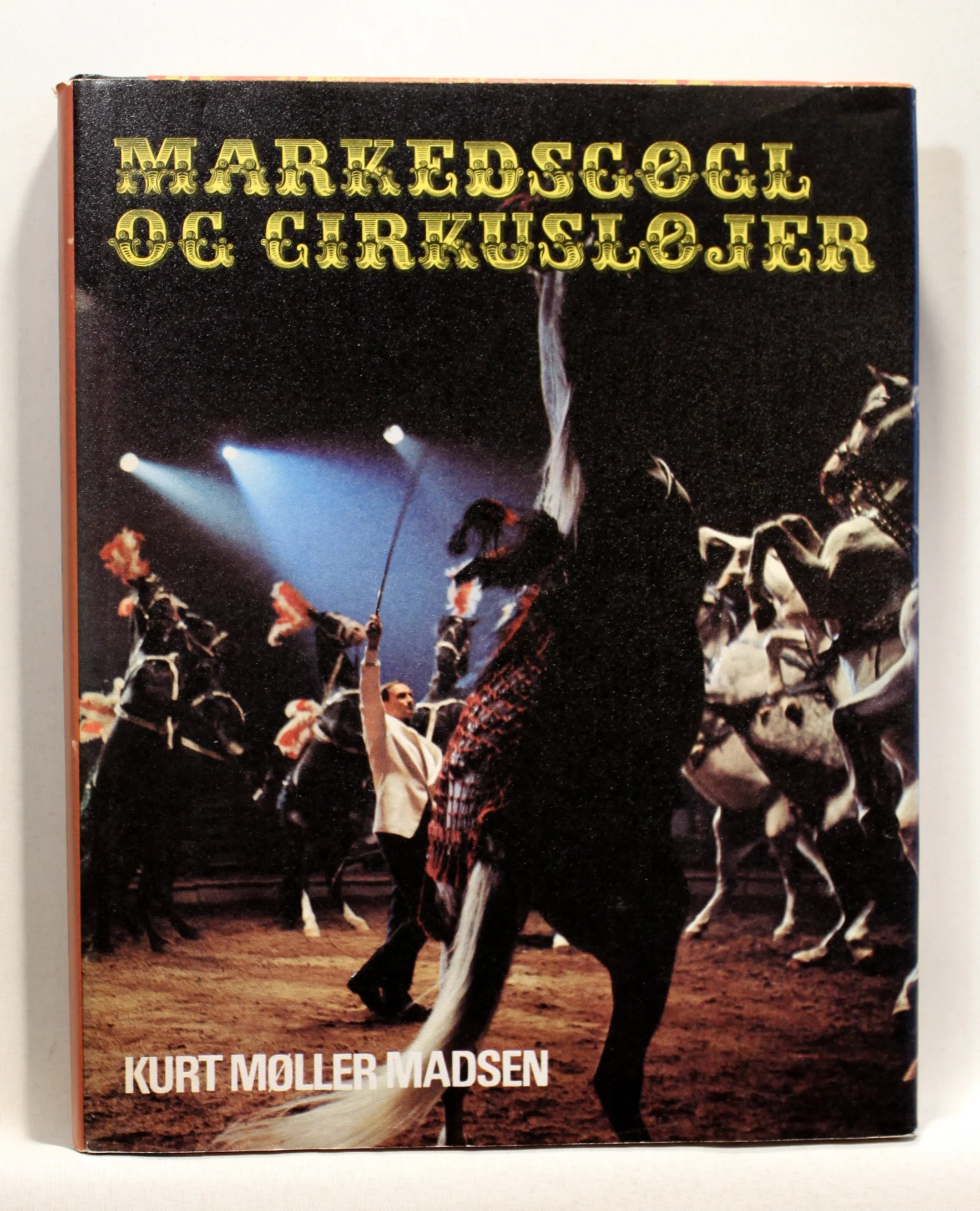 Markedsgøgl og cirkusløjer