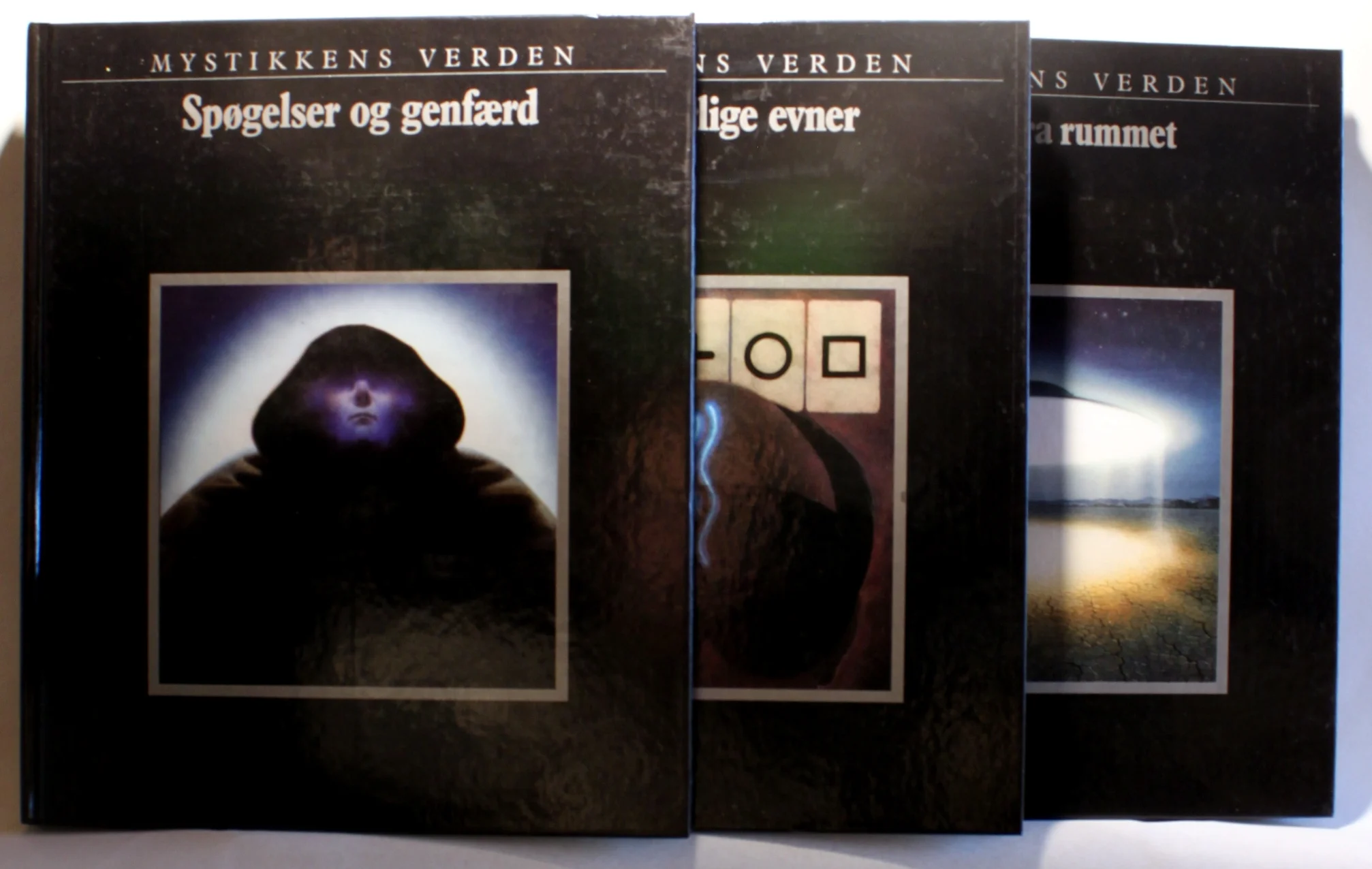 Gæster fra rummet. Overnaturlige evner. Spøgelser og genfærd. 3 stk.