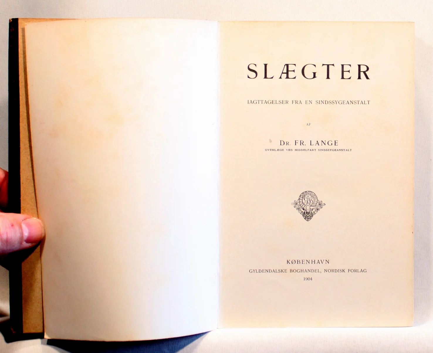 Slægter. Iagttagelser fra en sindssygeanstalt