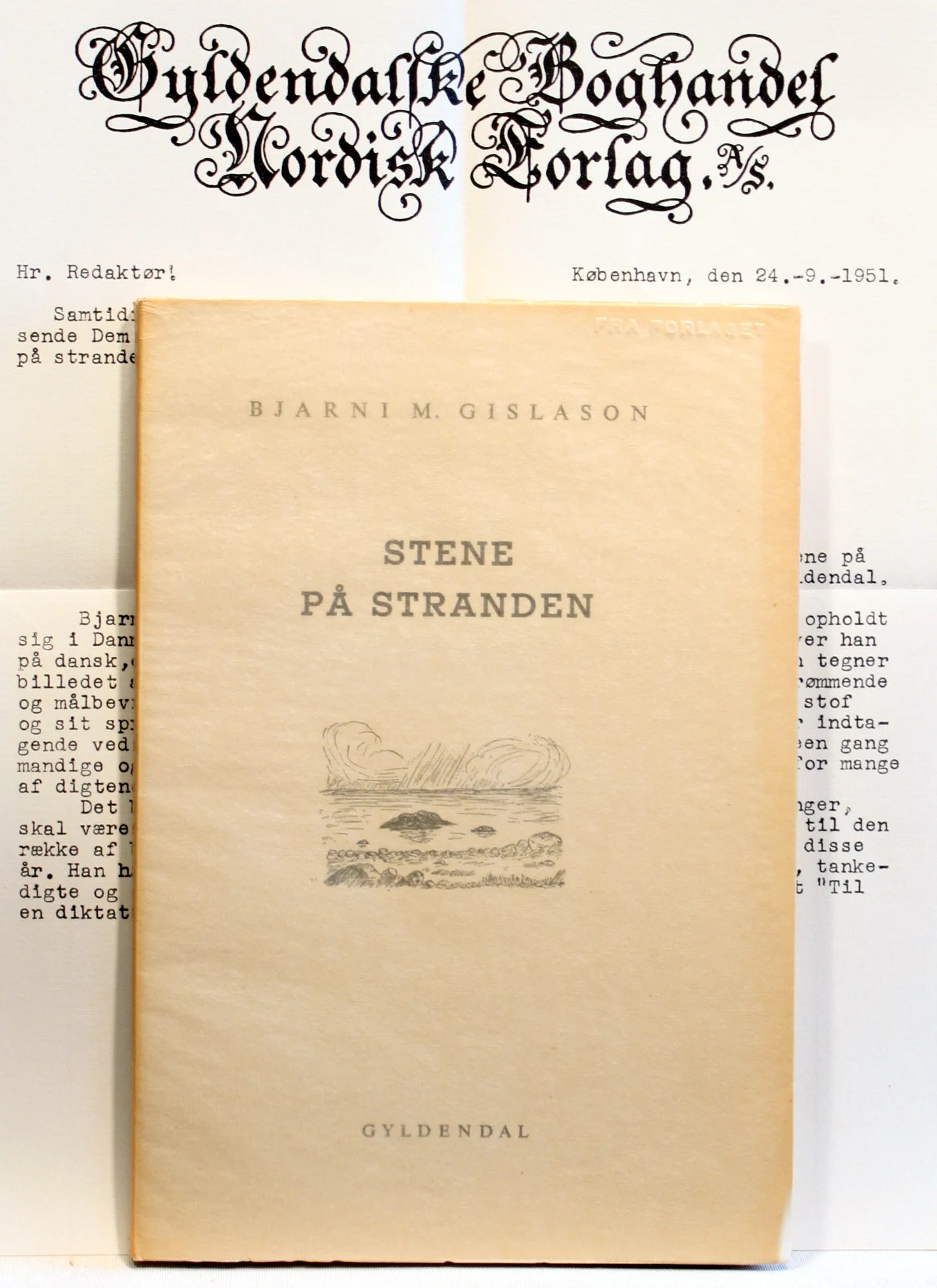 Stene på stranden. Digte