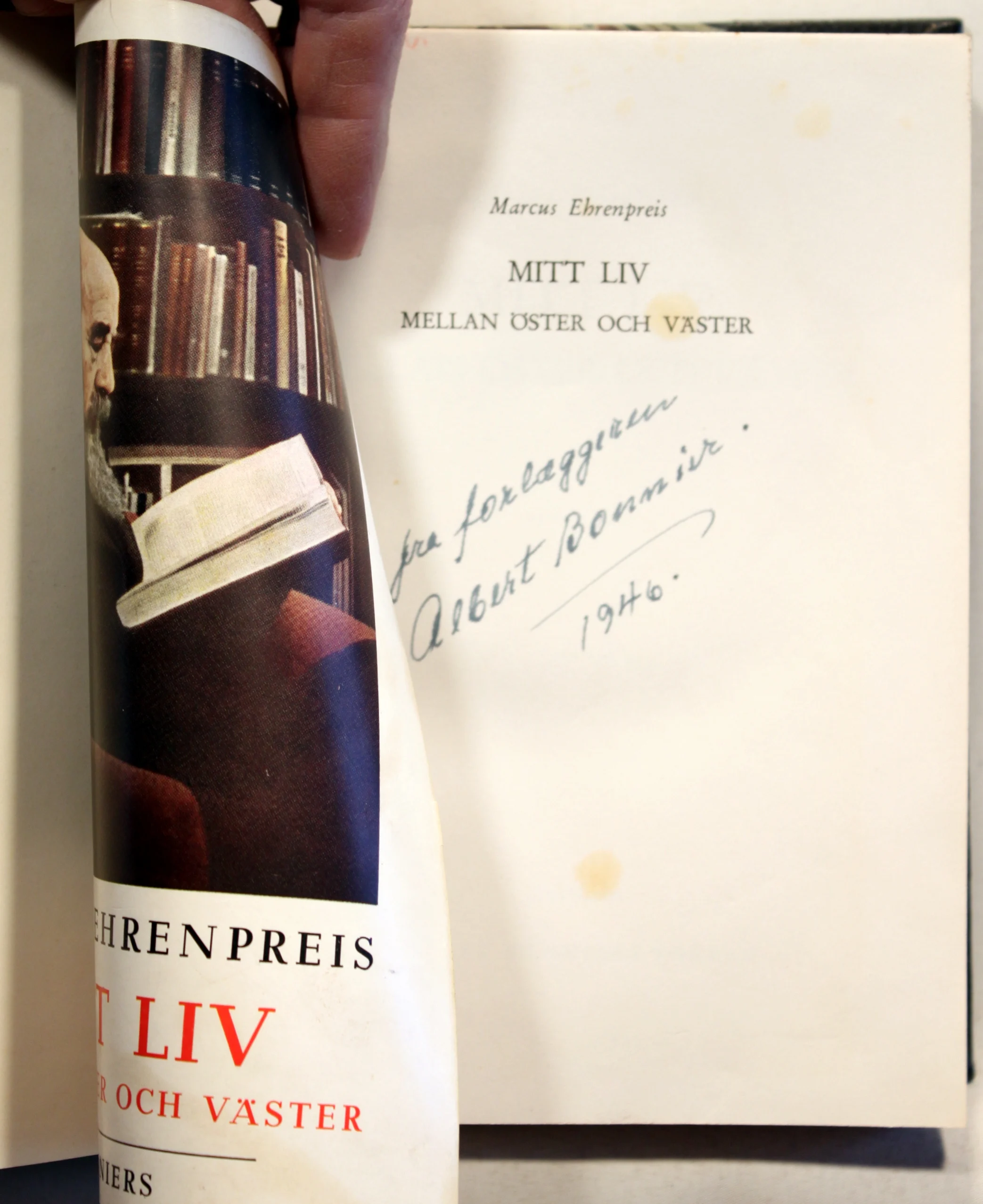 Mitt liv mellan öster och väster