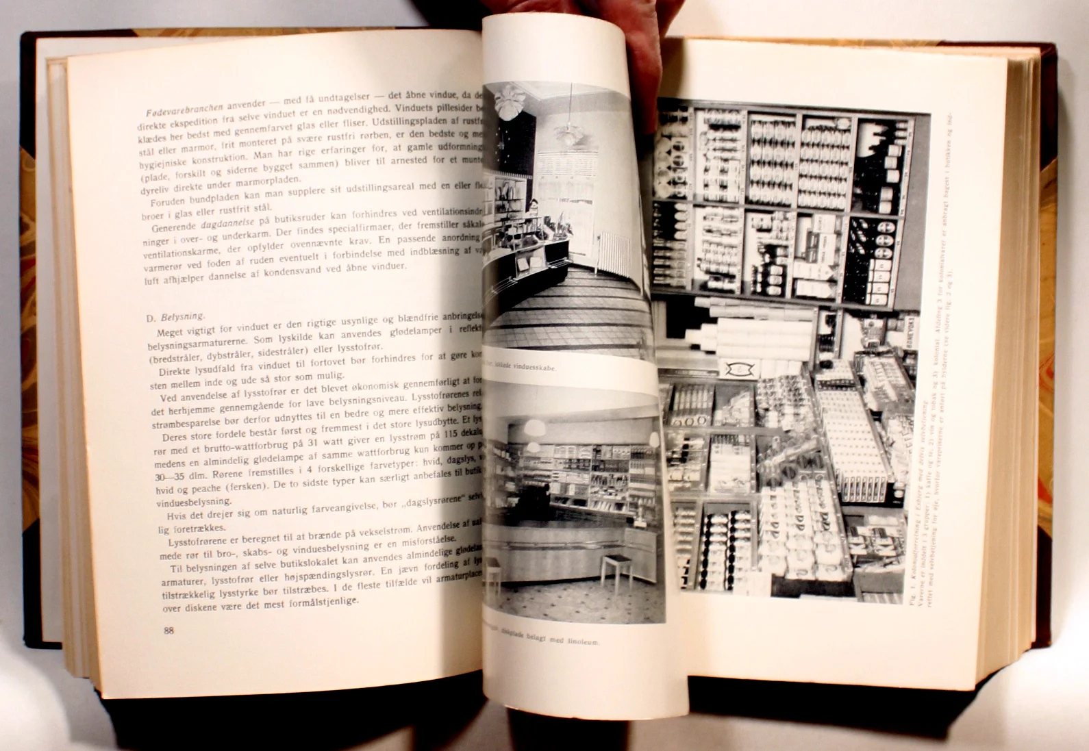 Købmandens Håndbog. Nødvendig Viden for Detailhandlere