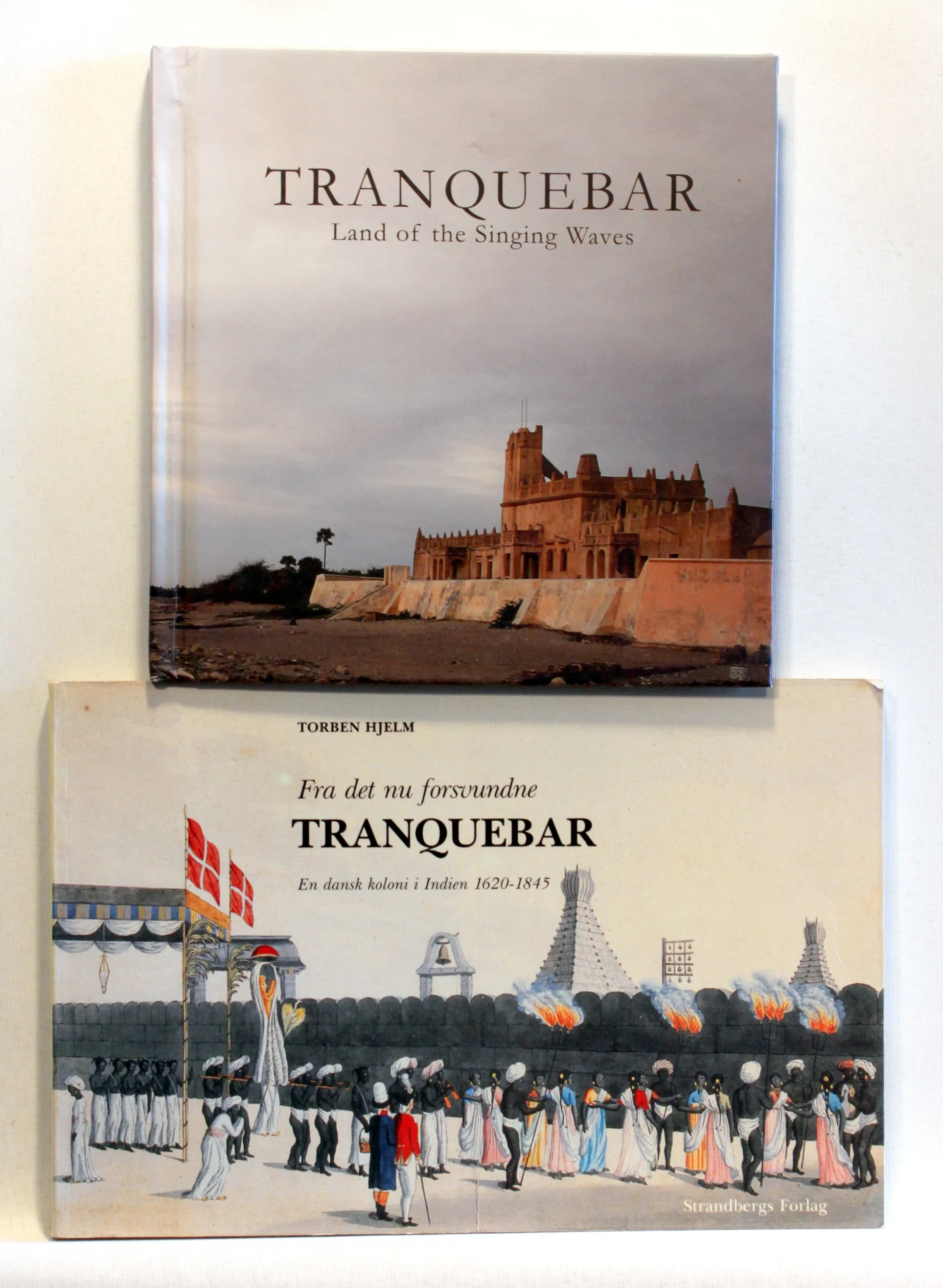 Fra det nu forsvundne Tranquebar. Tranquebar land of the Siging Waves