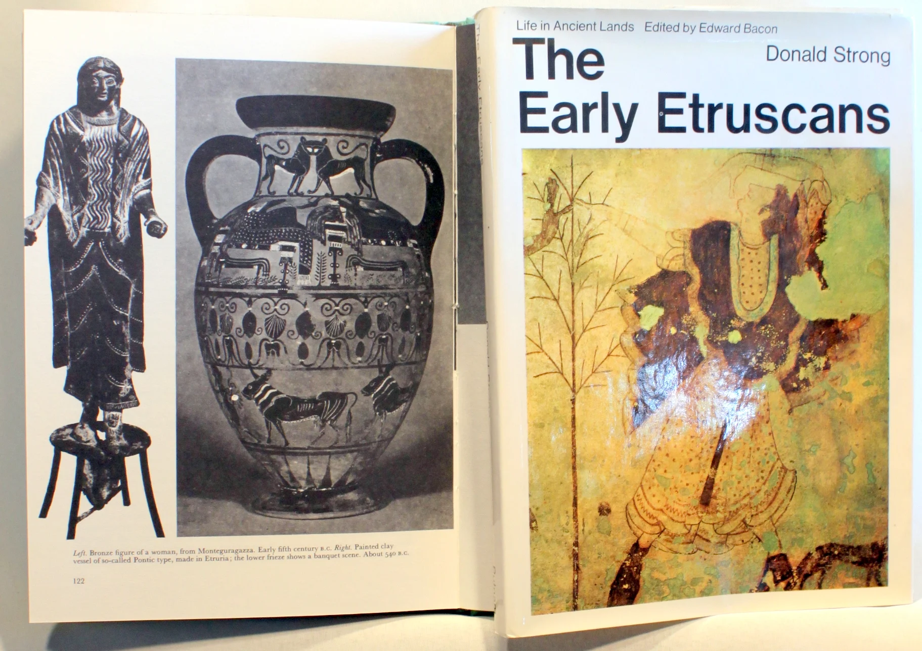 The Early Etruscans