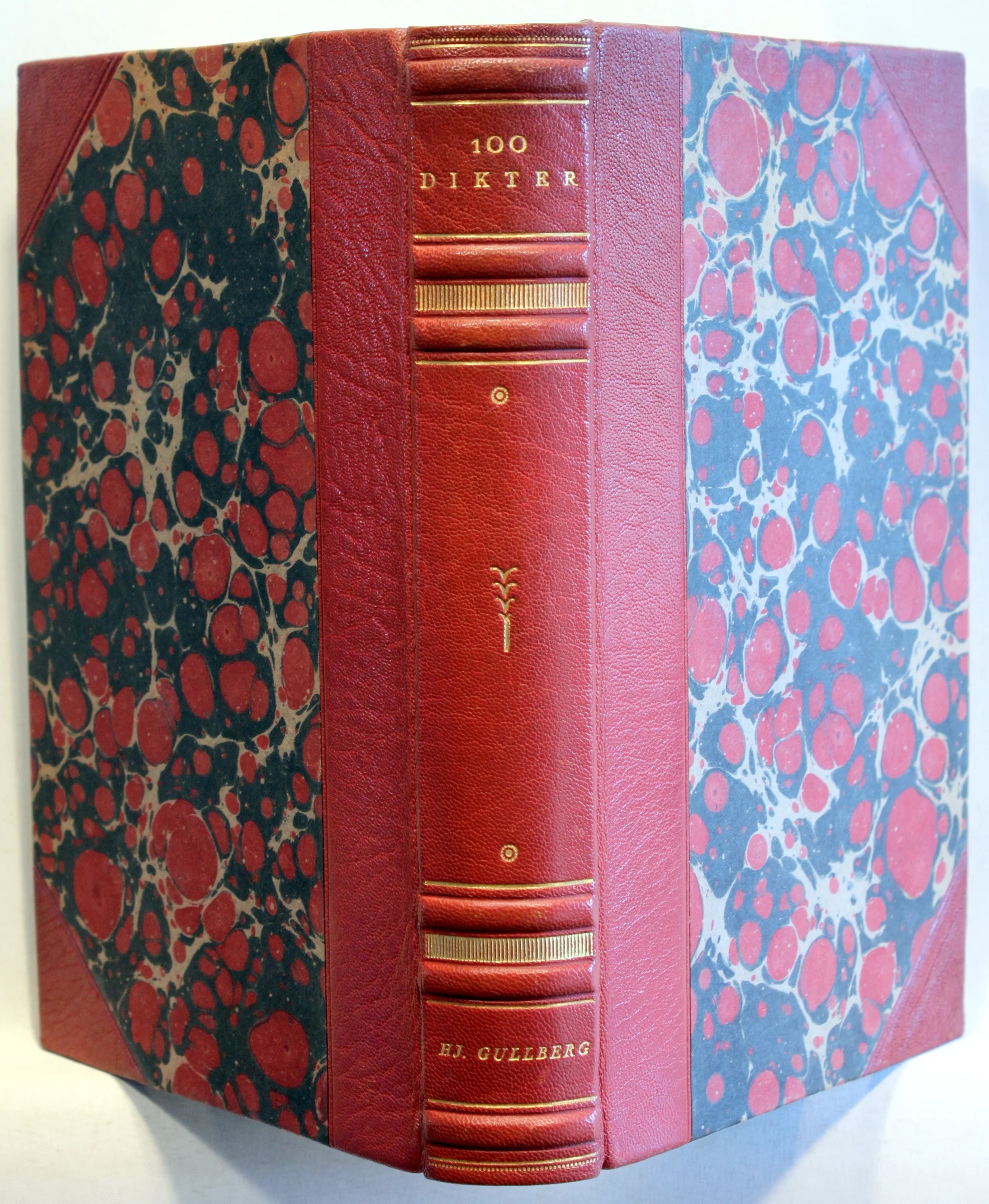 100 Dikter. Ett urval ur sex versböcker