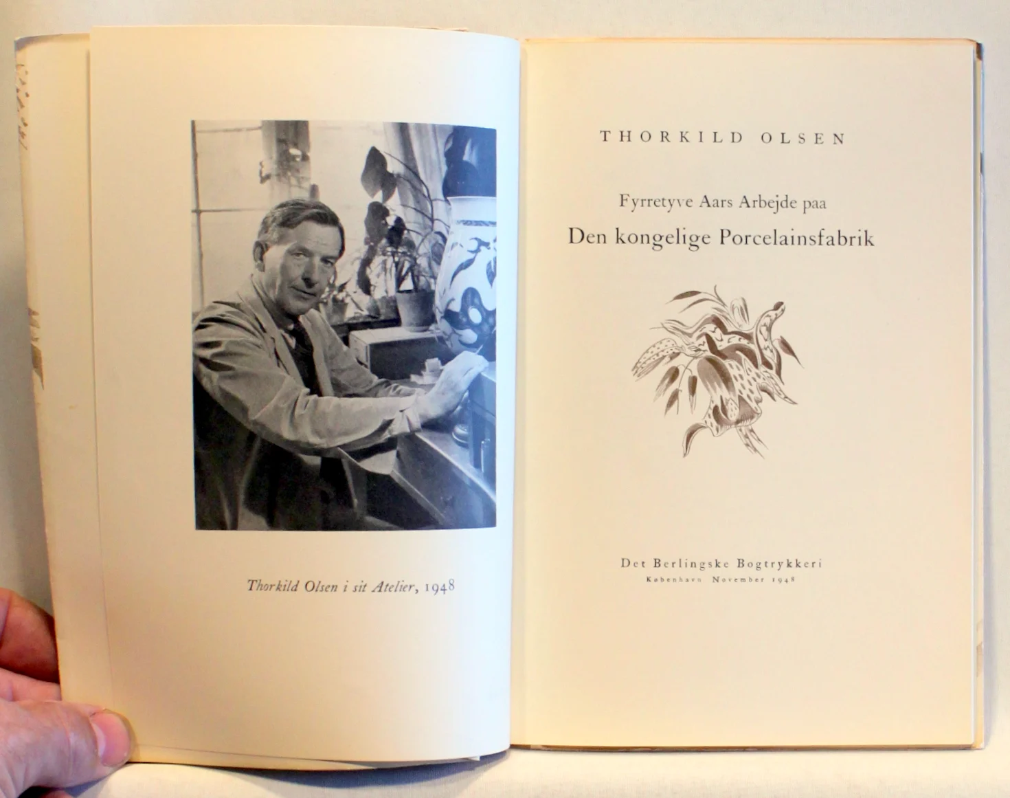 Fyrretyve Aars Arbejde paa Den kongelige Porcelainsfabrik