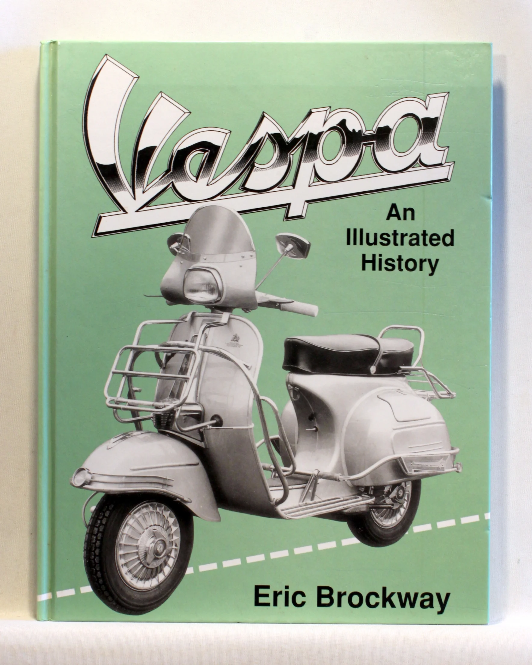 Vespa. An Illustrated History