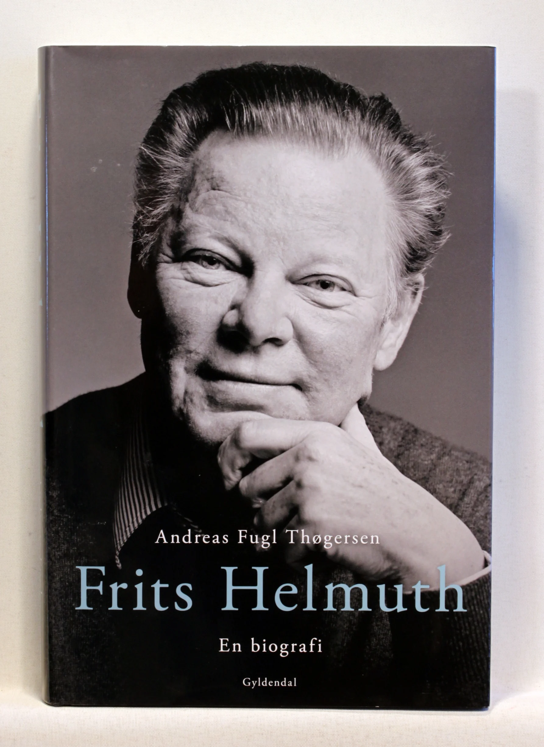 Frits Helmuth. En biografi