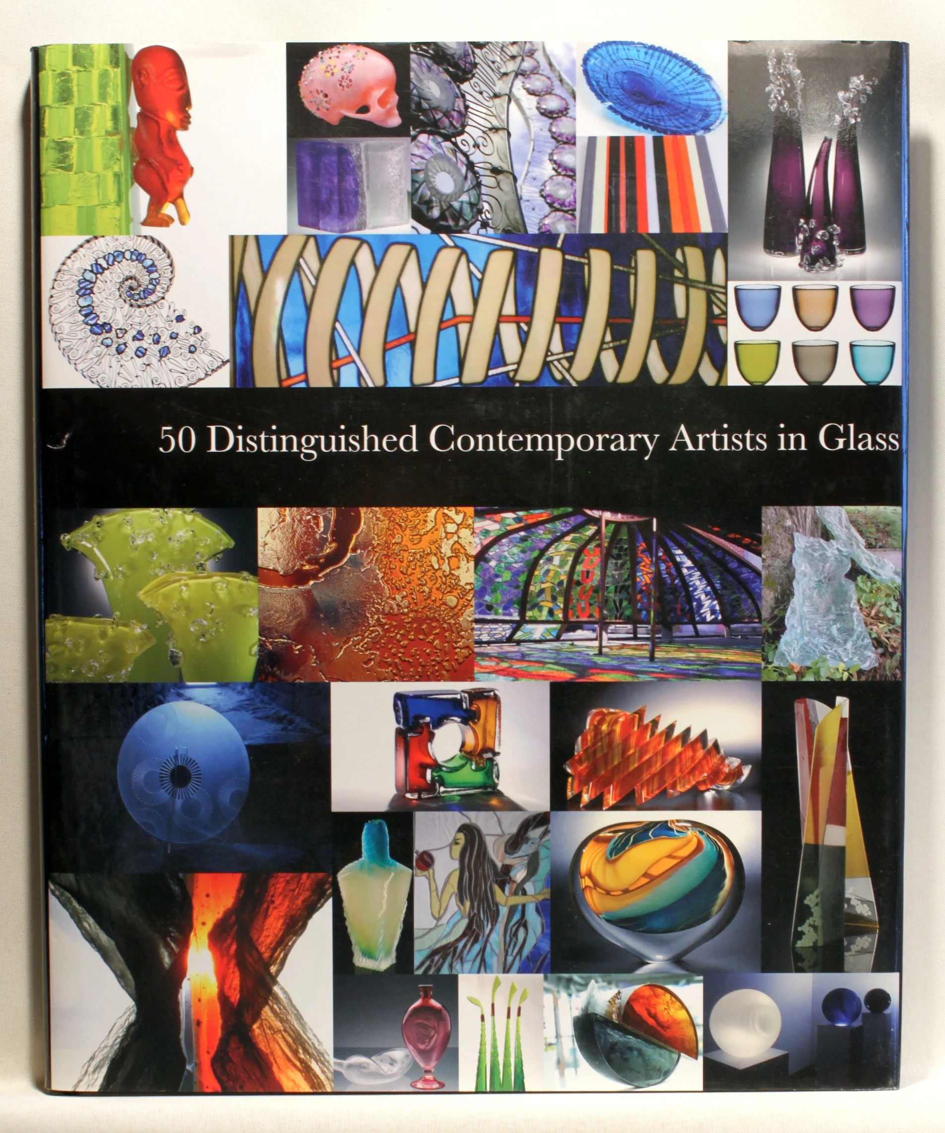 50 Distinguished Contemporary Artists in Glass