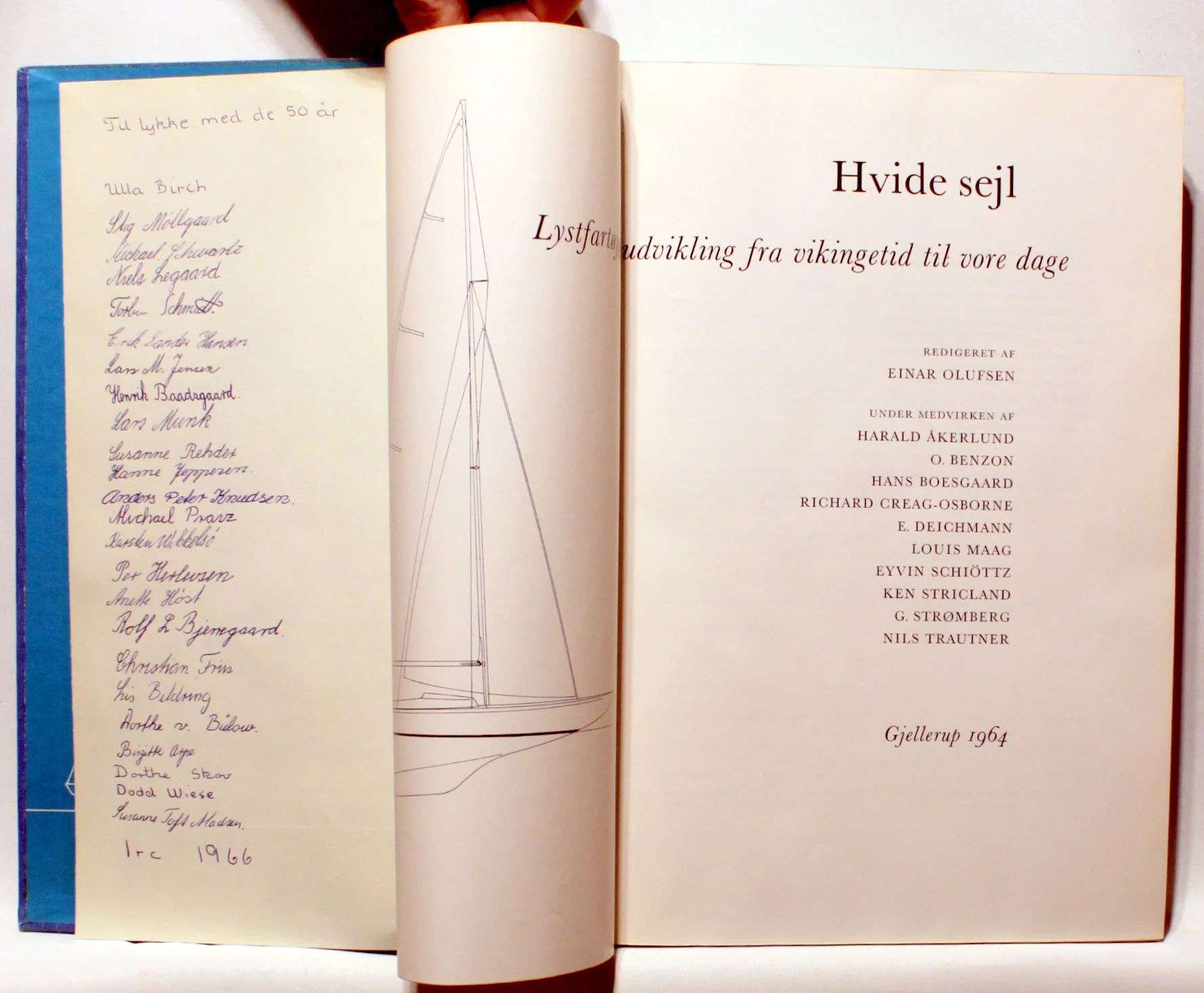 Hvide sejl. Lystfartøjernes udvikling fra vikingetid til vore dage