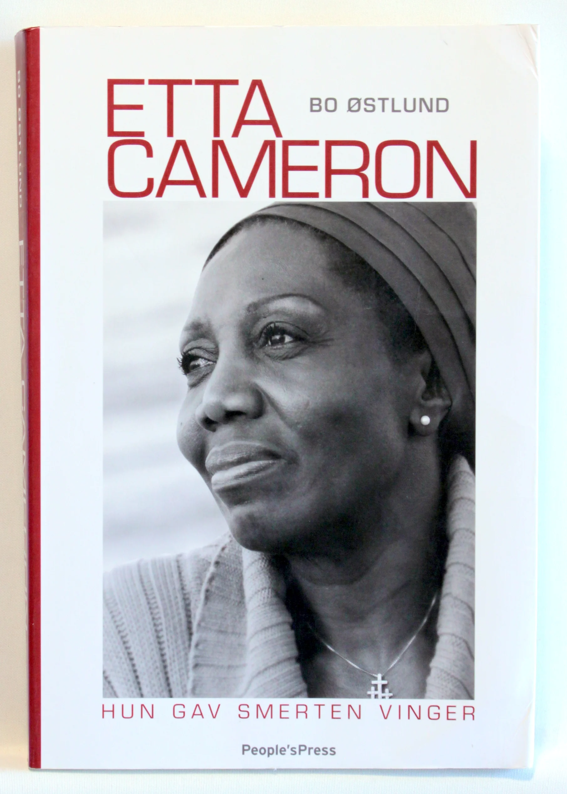 Etta Cameron. Hun gav smerten vinger