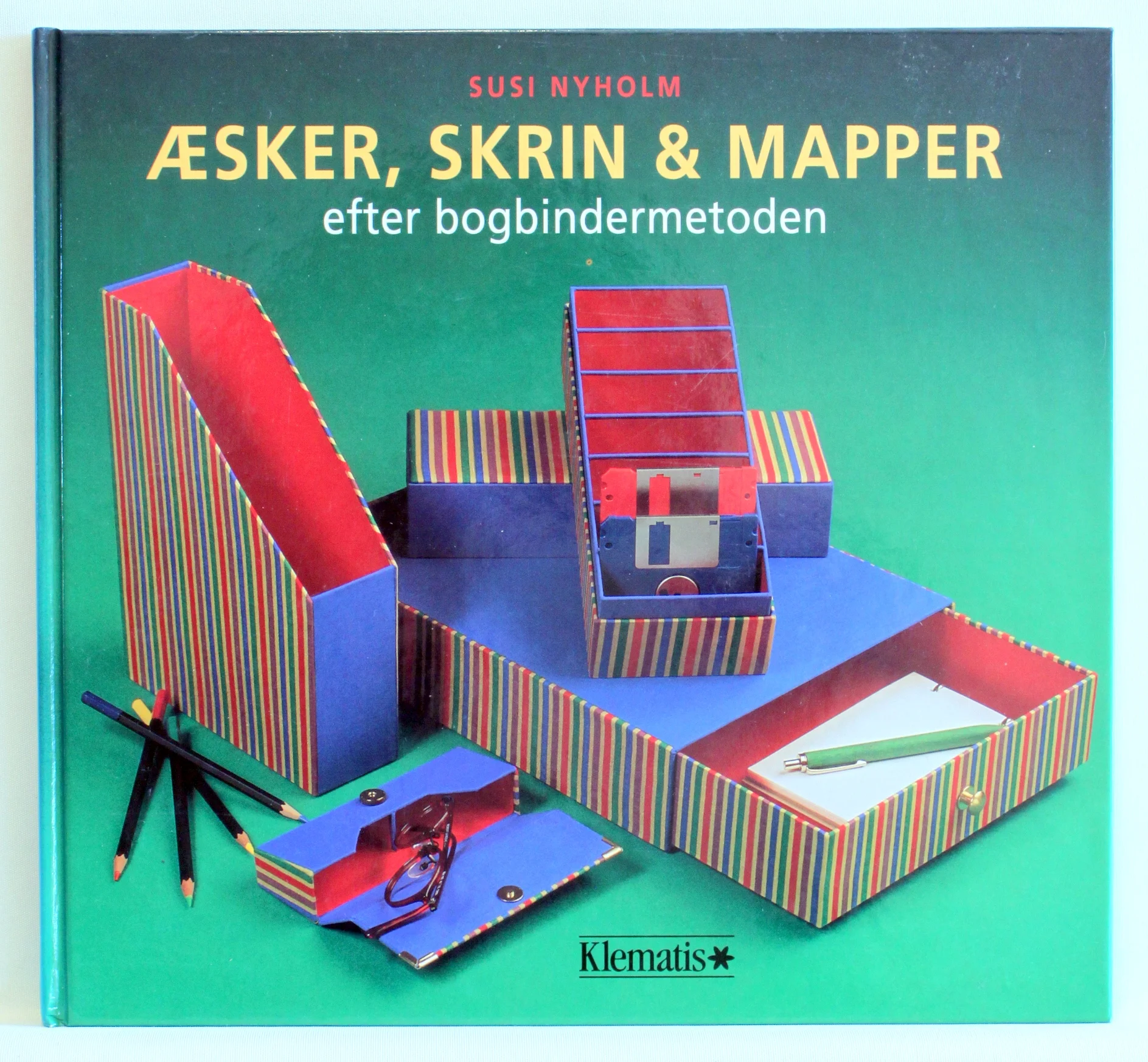 Æsker, skrin og mapper efter bogbindermetoden