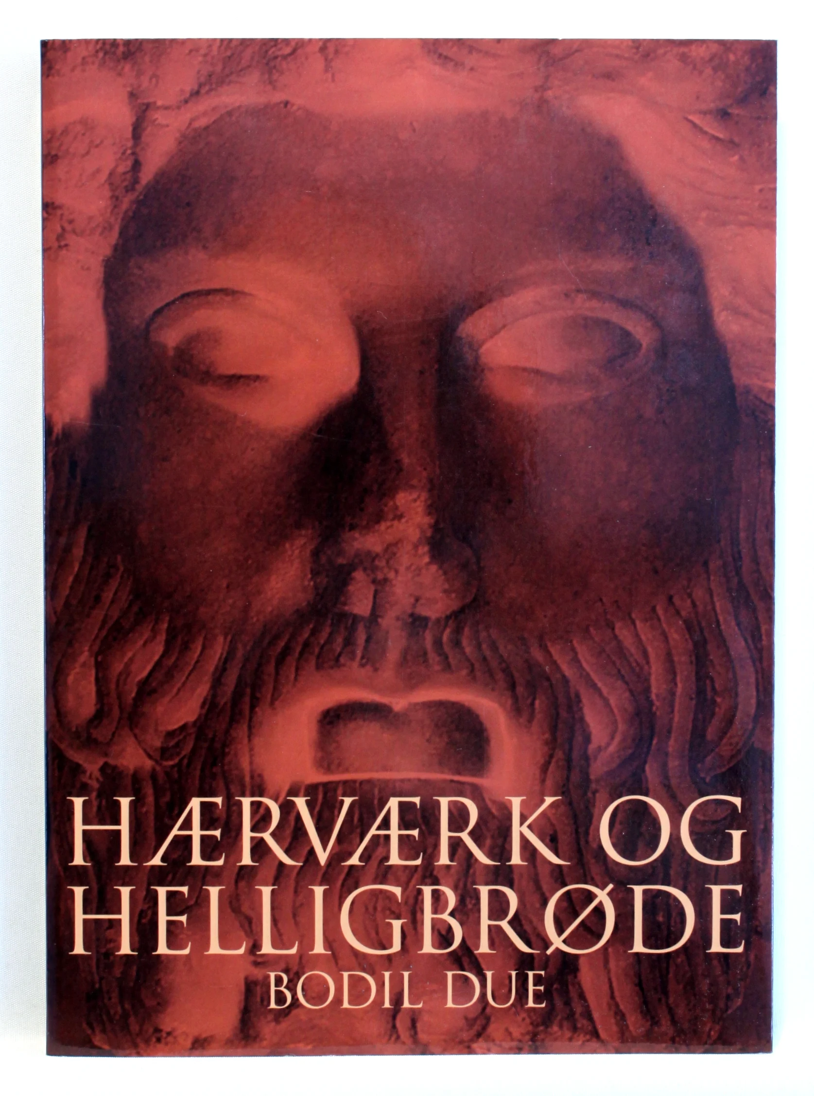 Hærværk og helligbrøde