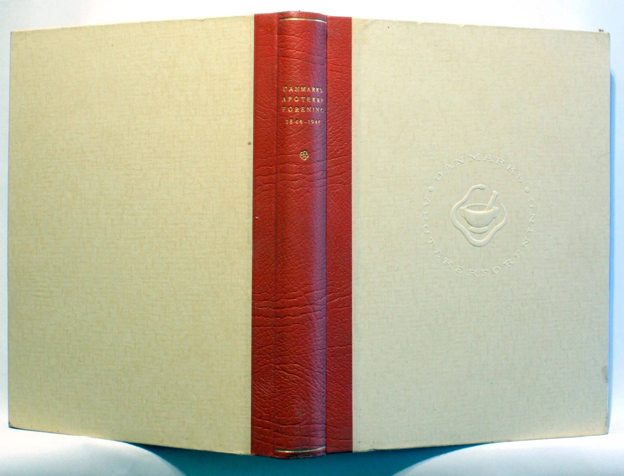 Danmarks Apotekerforening 1844-1944