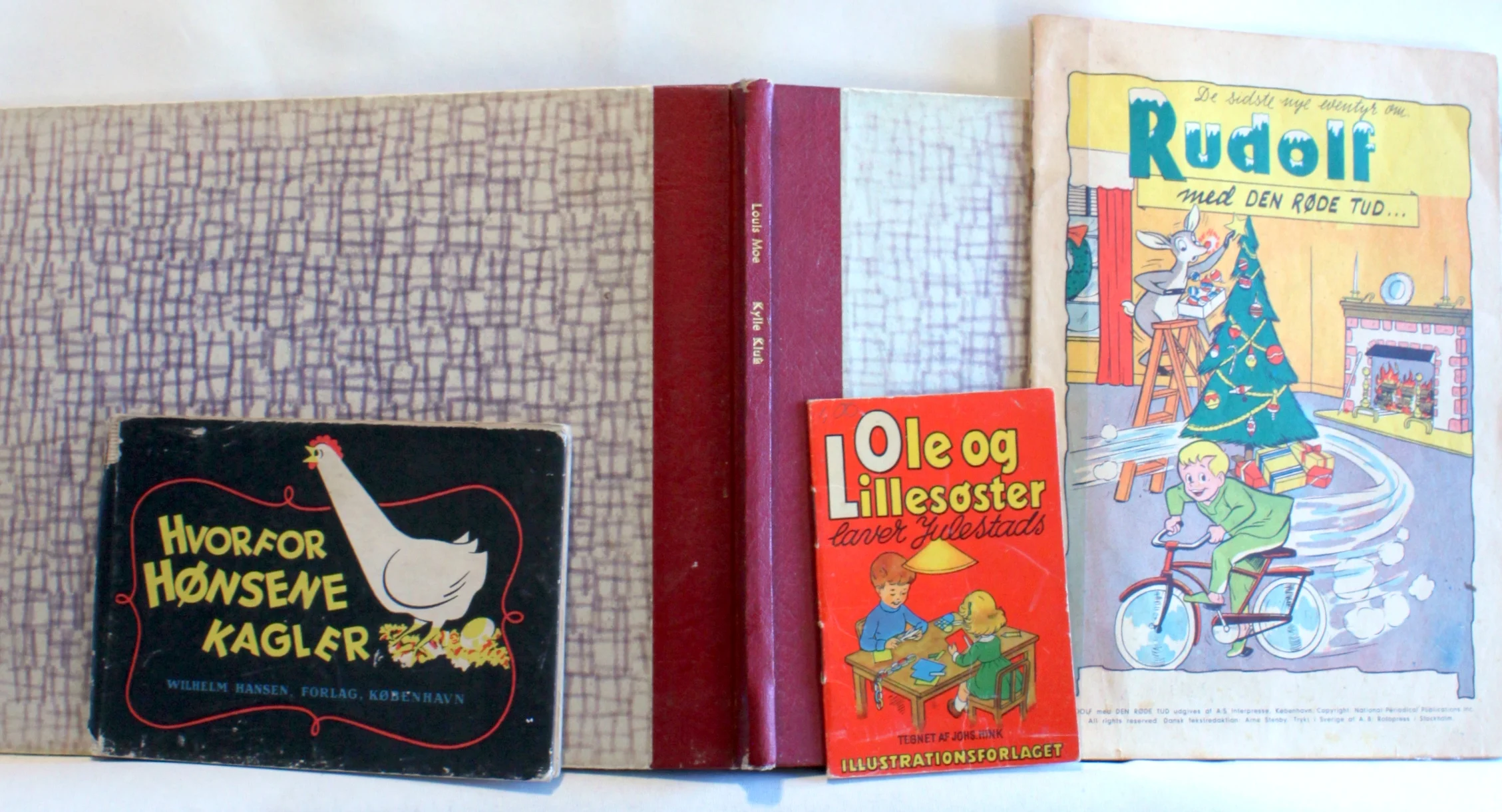 Bogomslag: Kylle Kluk. Rudolf med den røde tud. Hvorfor hønsene kagler. Ole og Lillesøster laver julestads af Georg Kalkar, Louis Moe, André Leunge, Martin Meijer, Interpresse København,