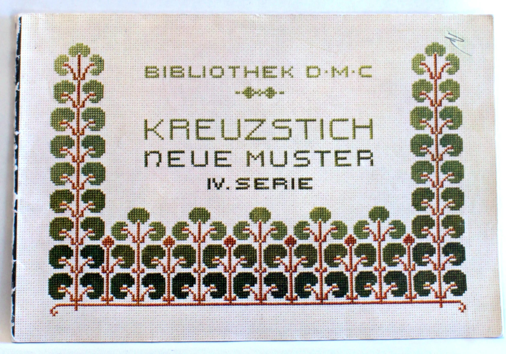 Bogomslag: Kreuzstich Neue Muster af Bibliothek D.M.C.