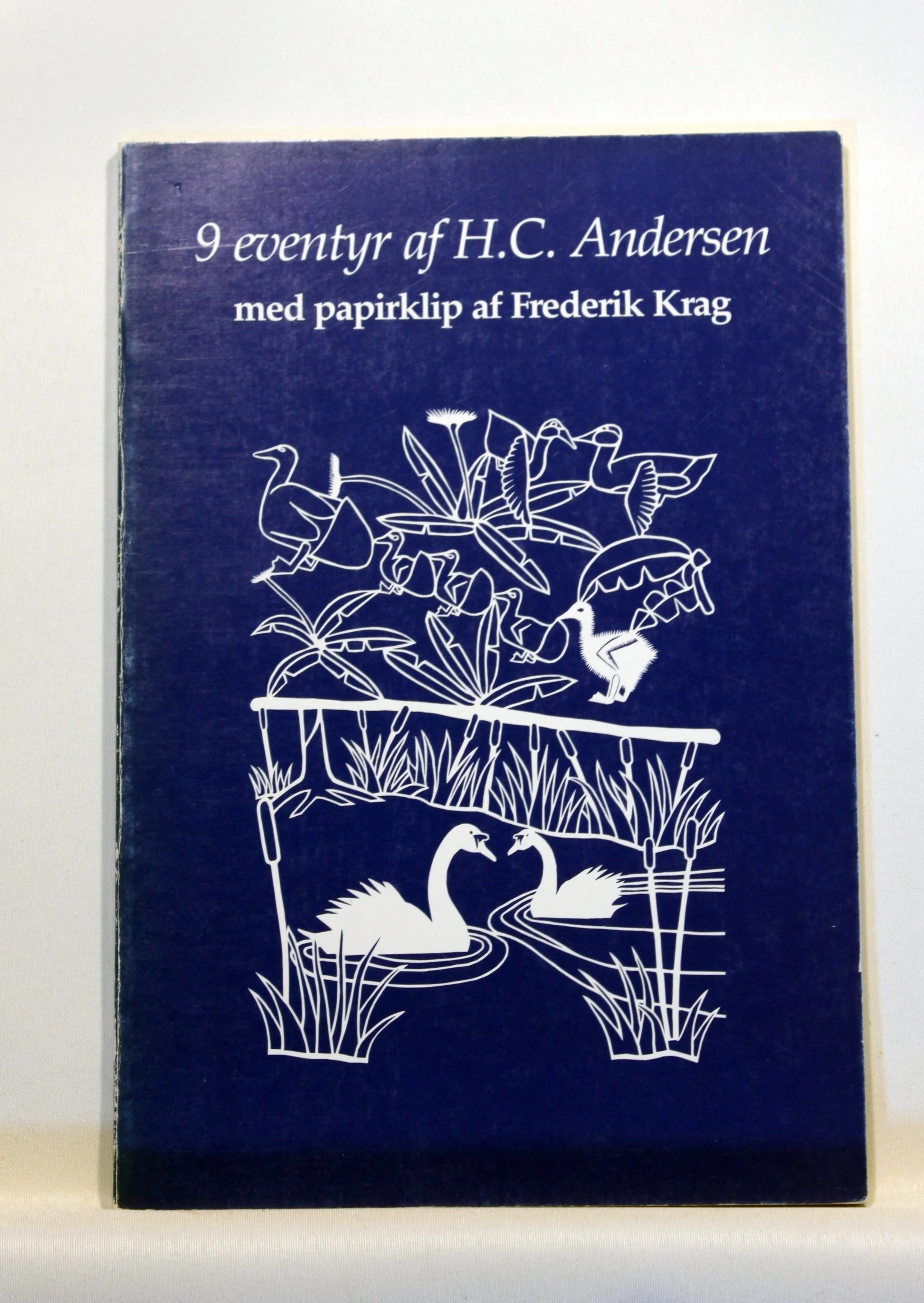 9 eventyr af H.C. Andersen med papirklip af Frederik Krag