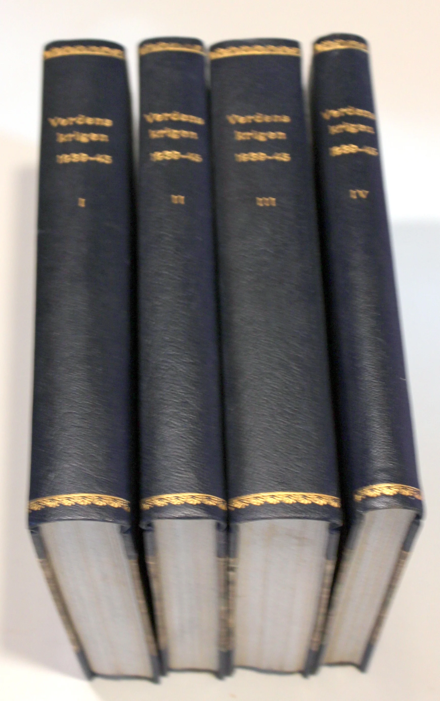 Verdenskrigen 1939-1945. 4 bind