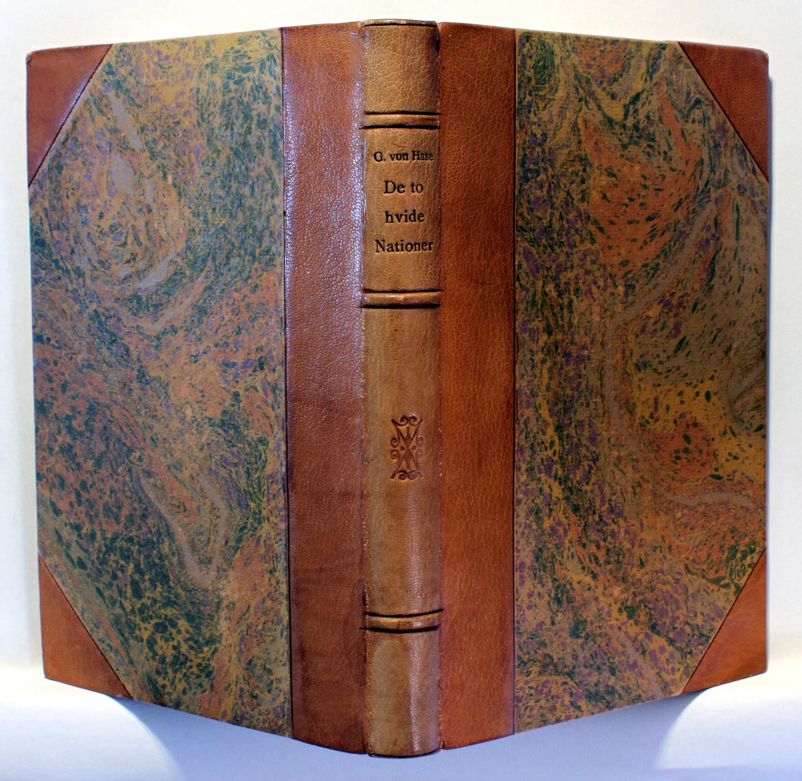 De to hvide nationer. En tysk søofficers erindringer