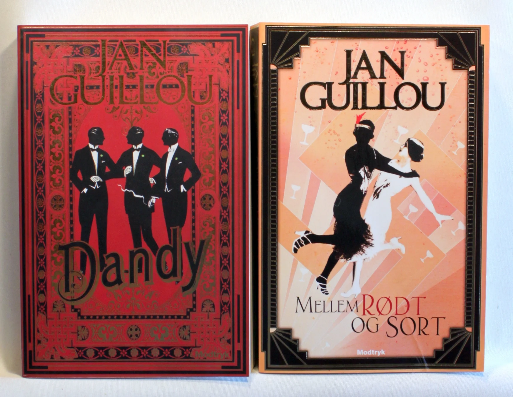 Dandy. Mellem rødt og sort