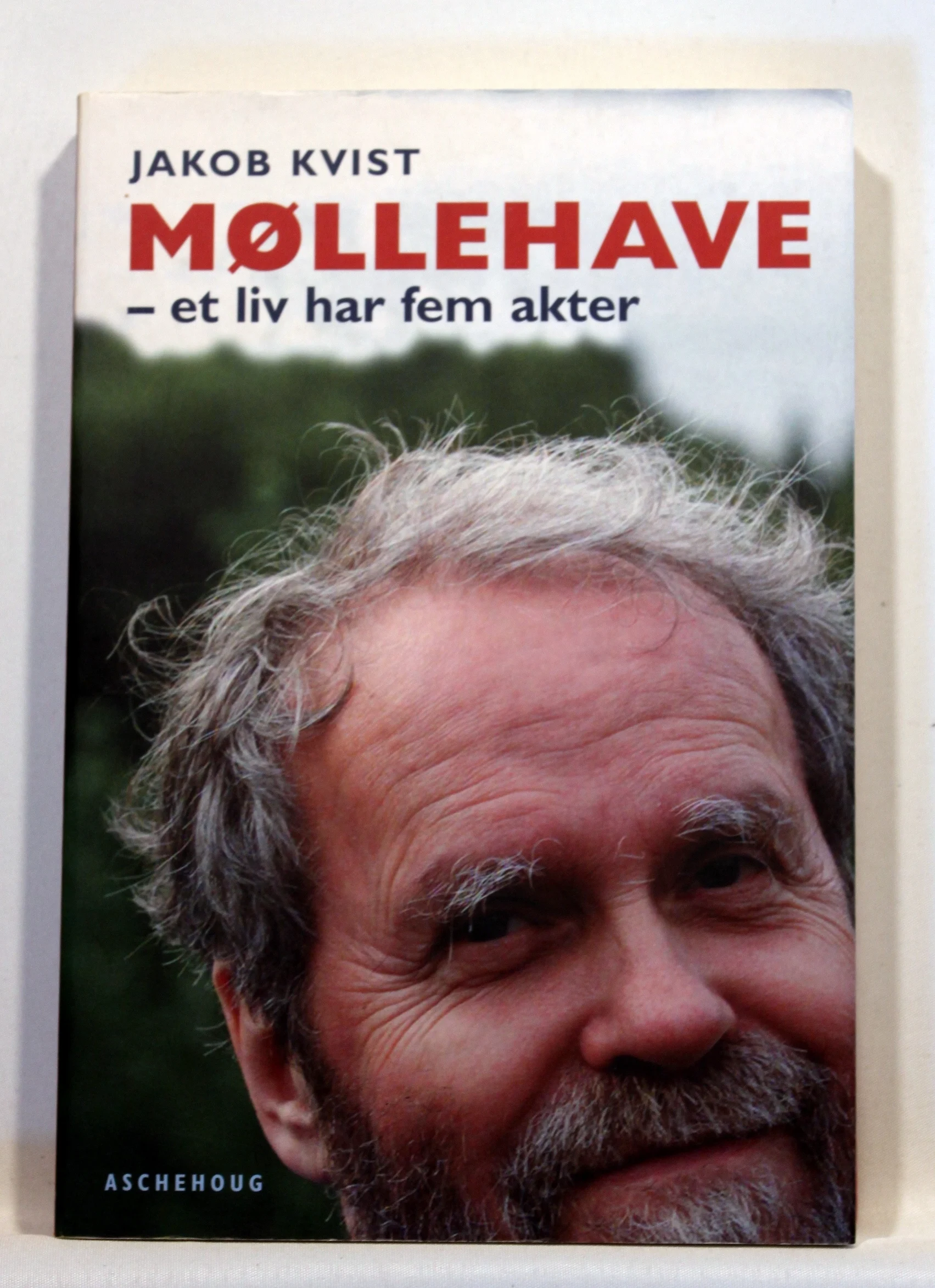 Møllehave – et liv har fem akter
