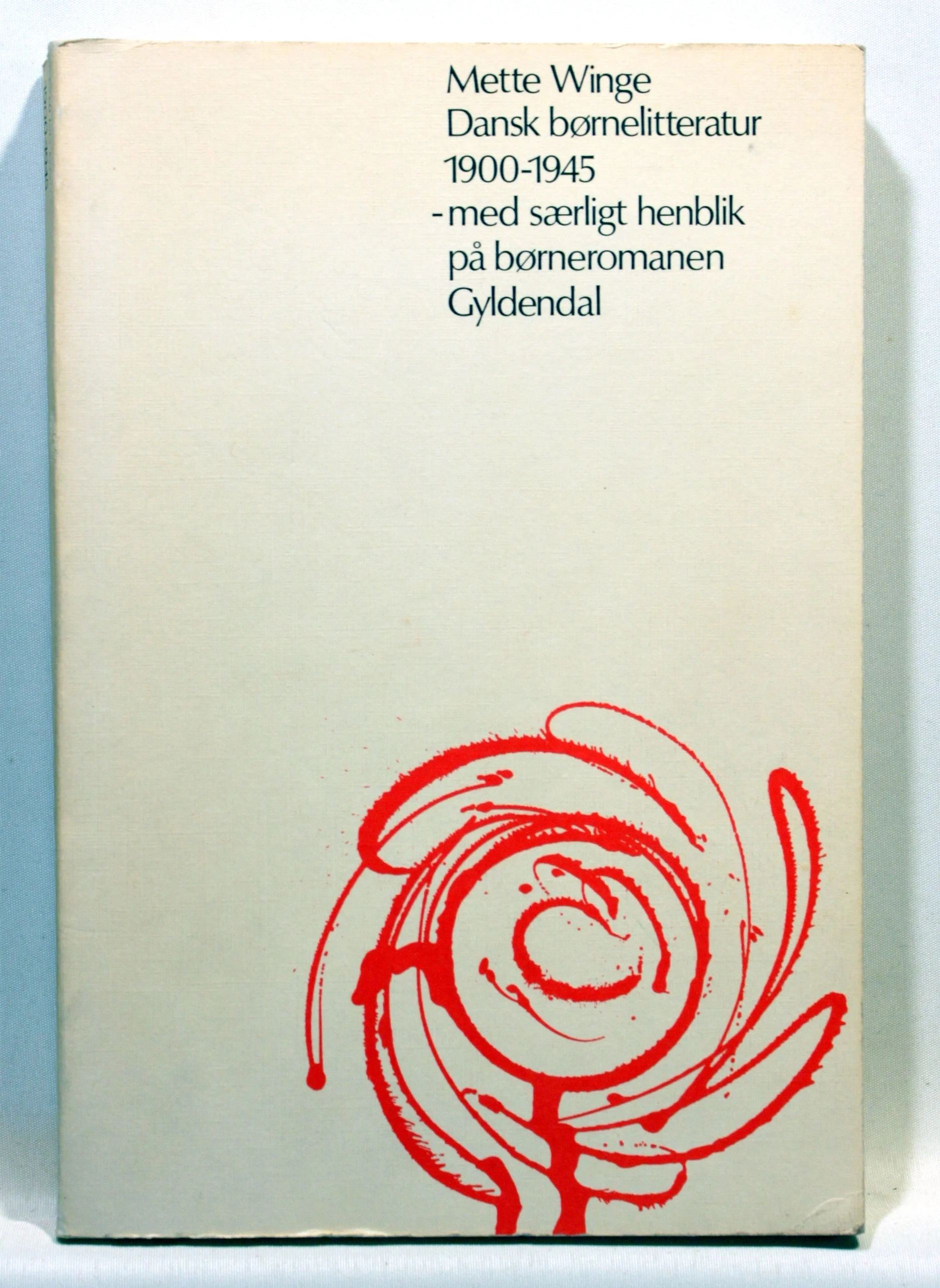 Dansk børnelitteratur 1900-1945 – med særligt henblik på børneromanen