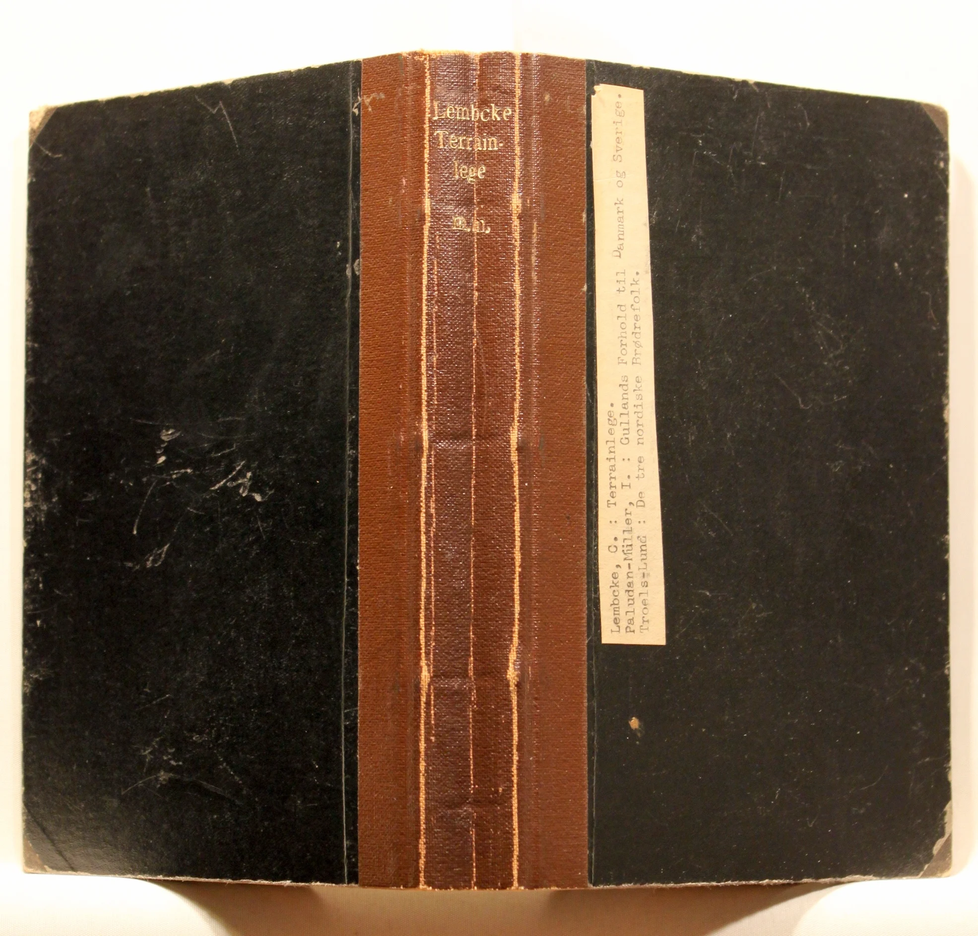 Terrainlege. Gullands forhold til Danmark og Sverige. De tre nordiske brødrefolk