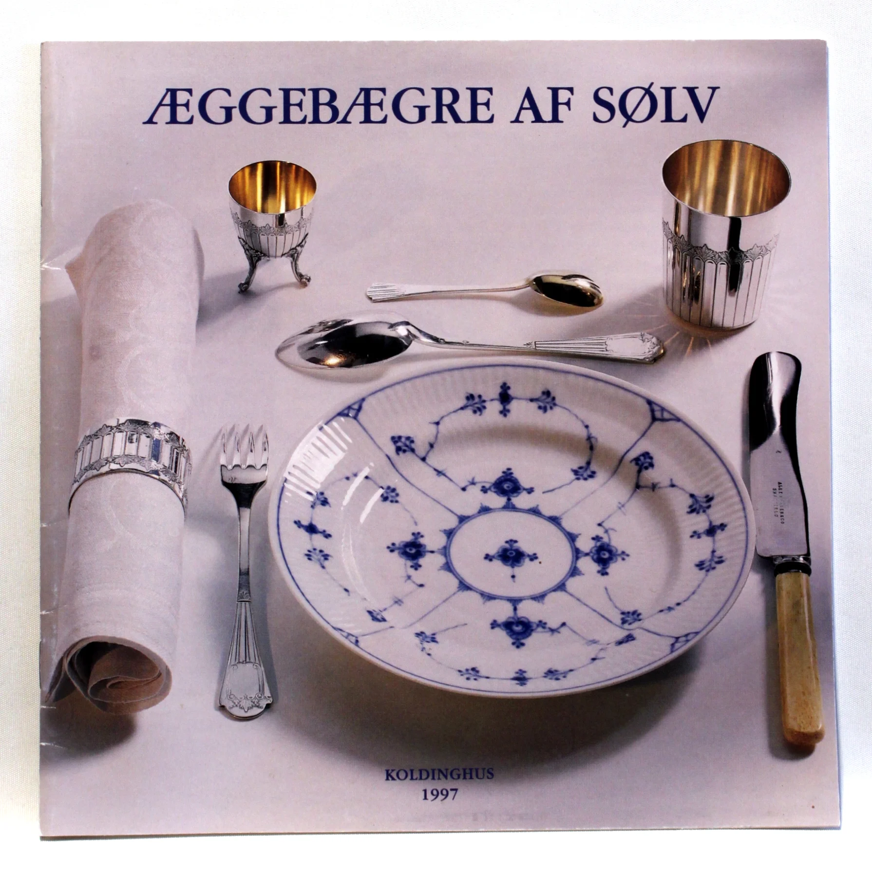 Æggebægre af sølv