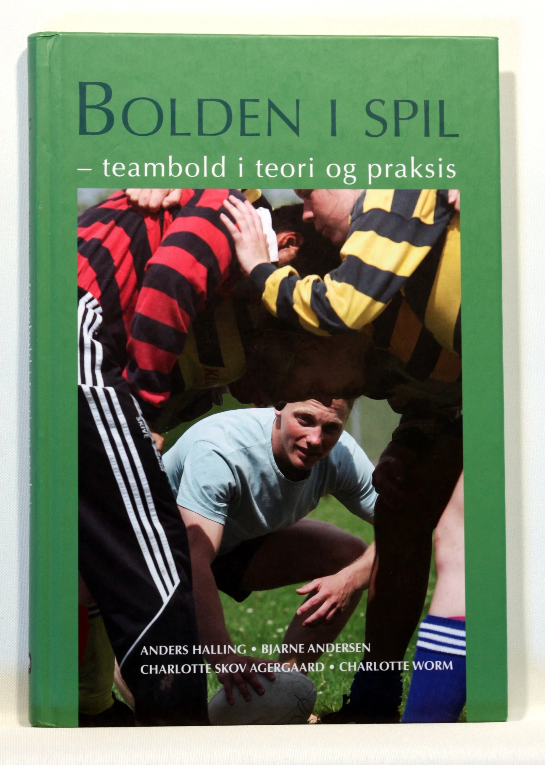 Bolden i spil – teambold i teori og praksis