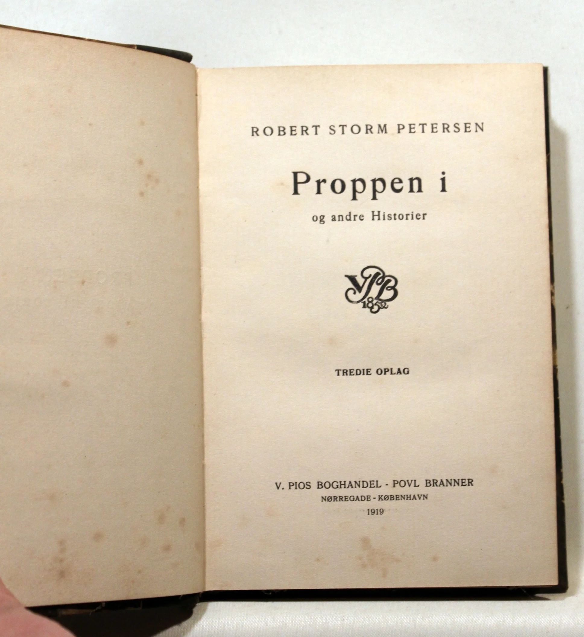Hotel Jazz og andre fortællinger. Det er ikke mig! og andre fortællinger. Proppen i og andre fortællinger. Takt og tone.
