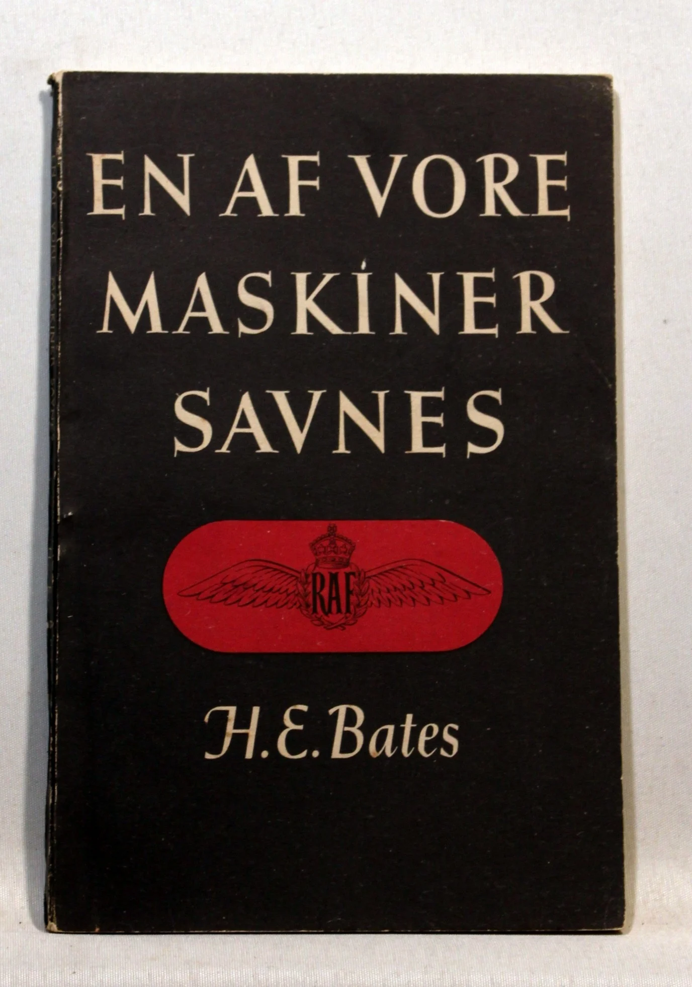 En Af Vore Maskiner Savnes Og Andre Noveller