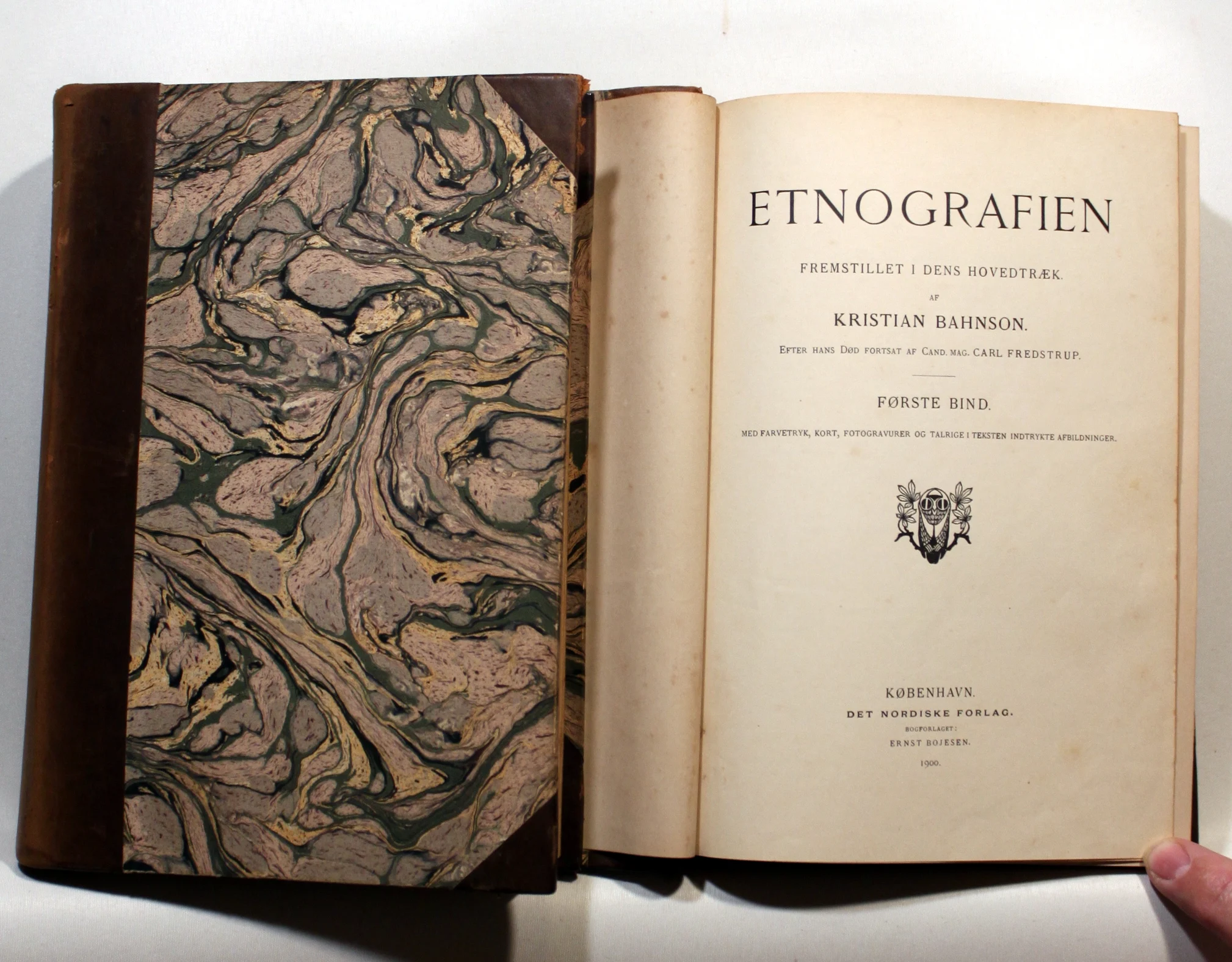 Etnografien fremstillet i dens hovedtræk. 2 Bind