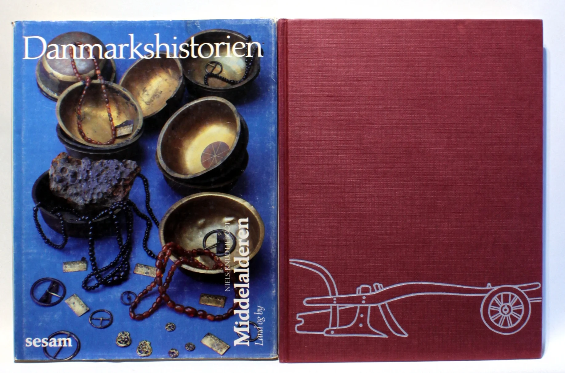 Danmarkshistorien. Middelalderen. Land og by