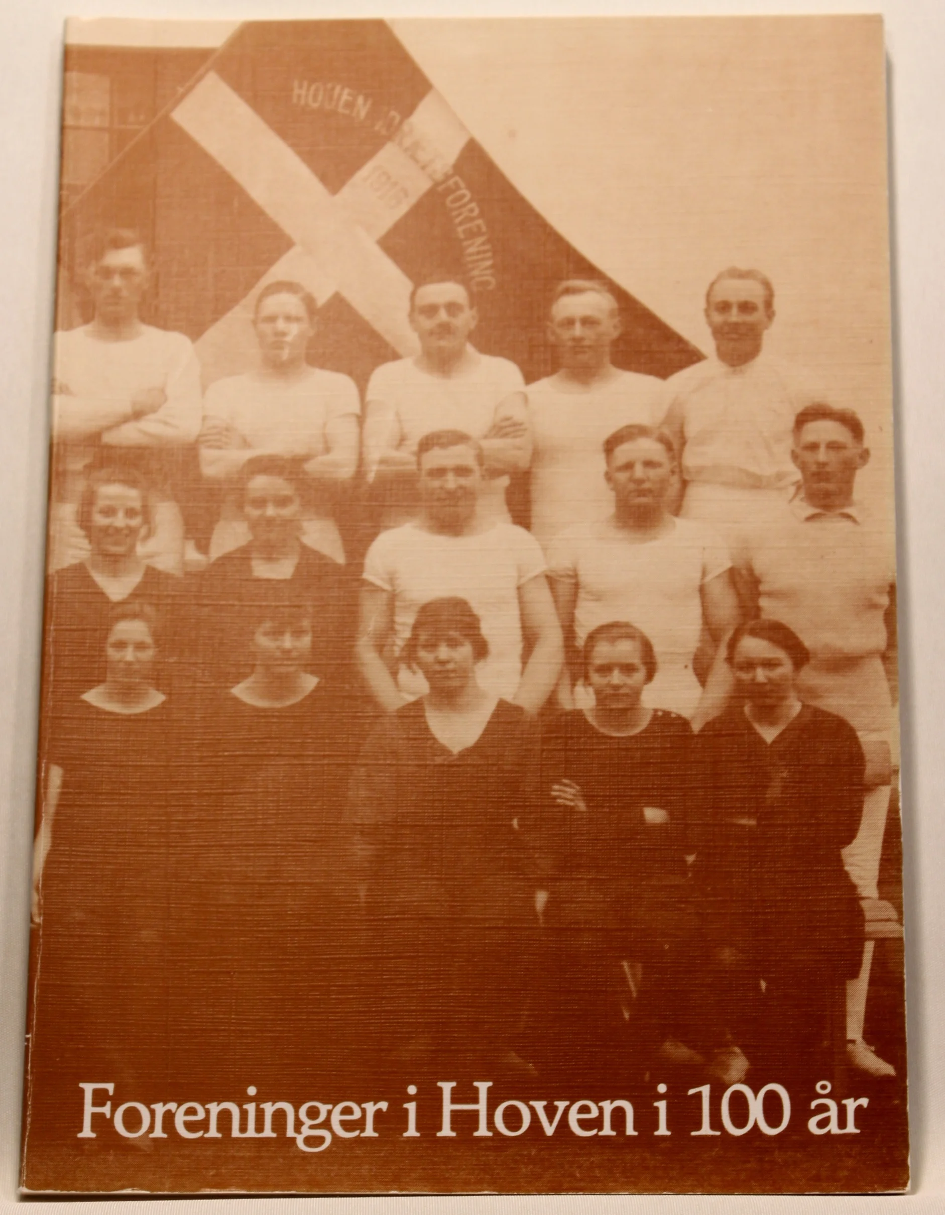 Foreninger i Hoven i 100 år