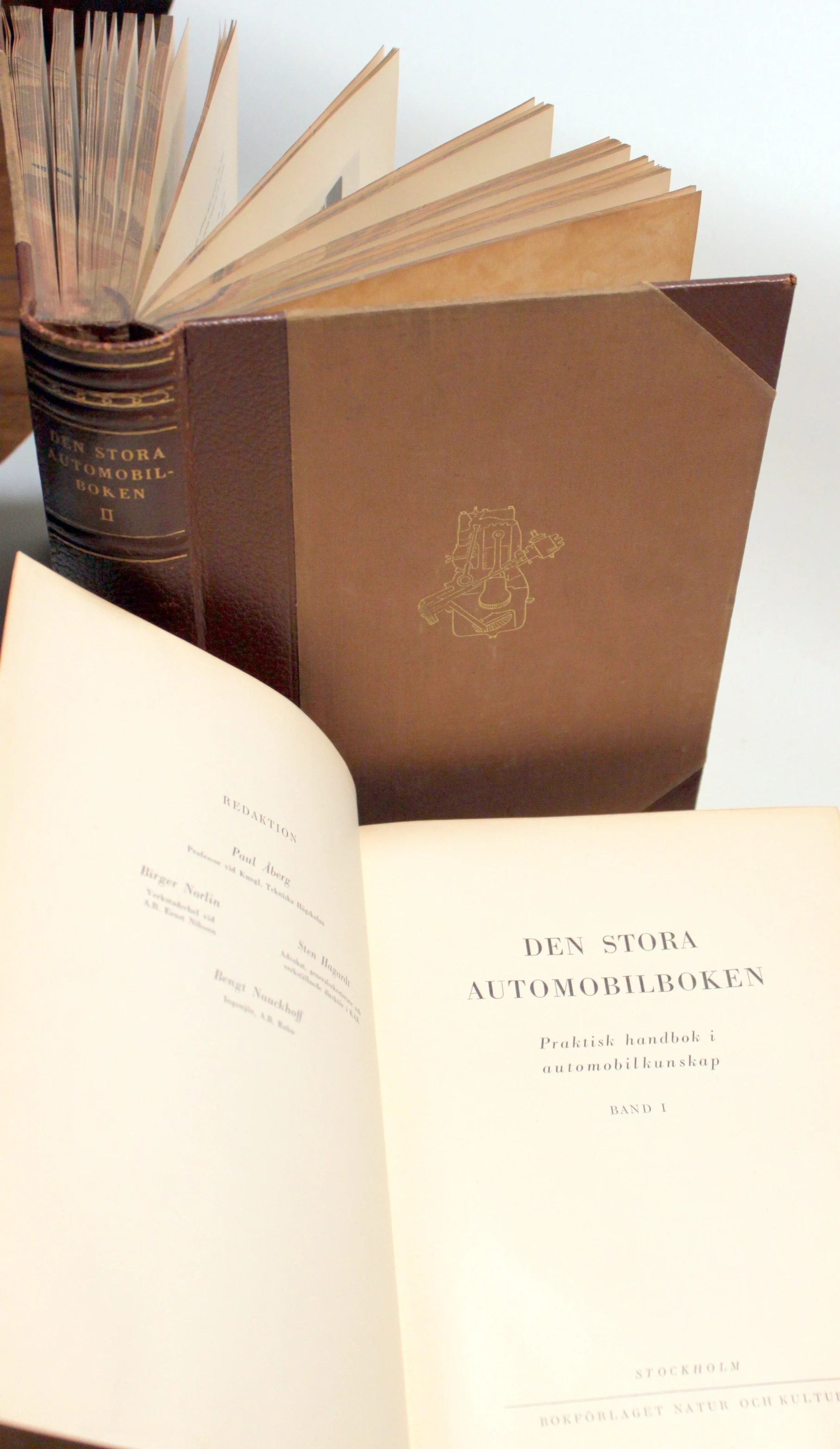 Den stora automobilboken. Praktisk handbok i automobilkunskap 1-2