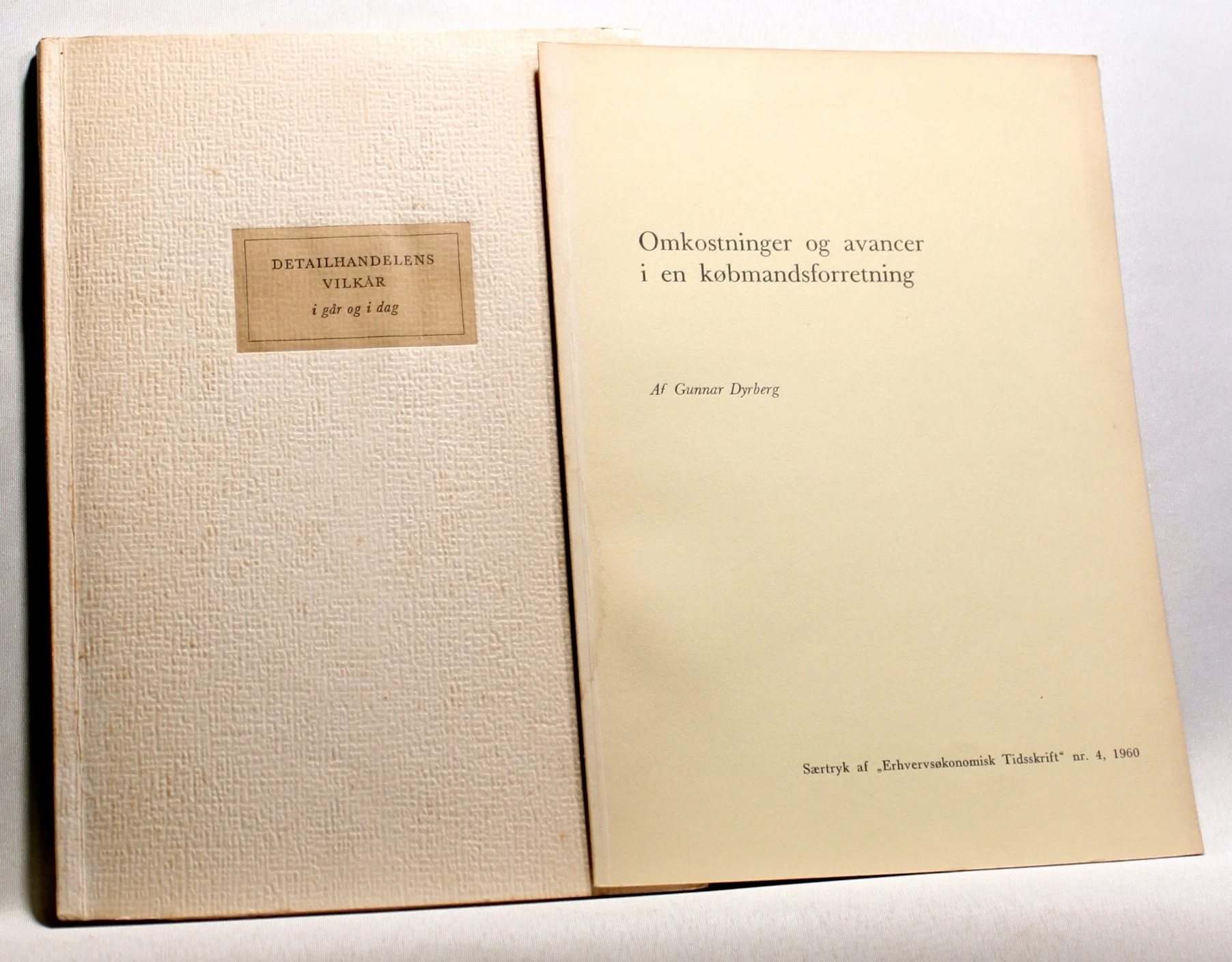 Detailhandelens vilkår i går og i dag. Omkostninger og avancer i en købmandsforretning