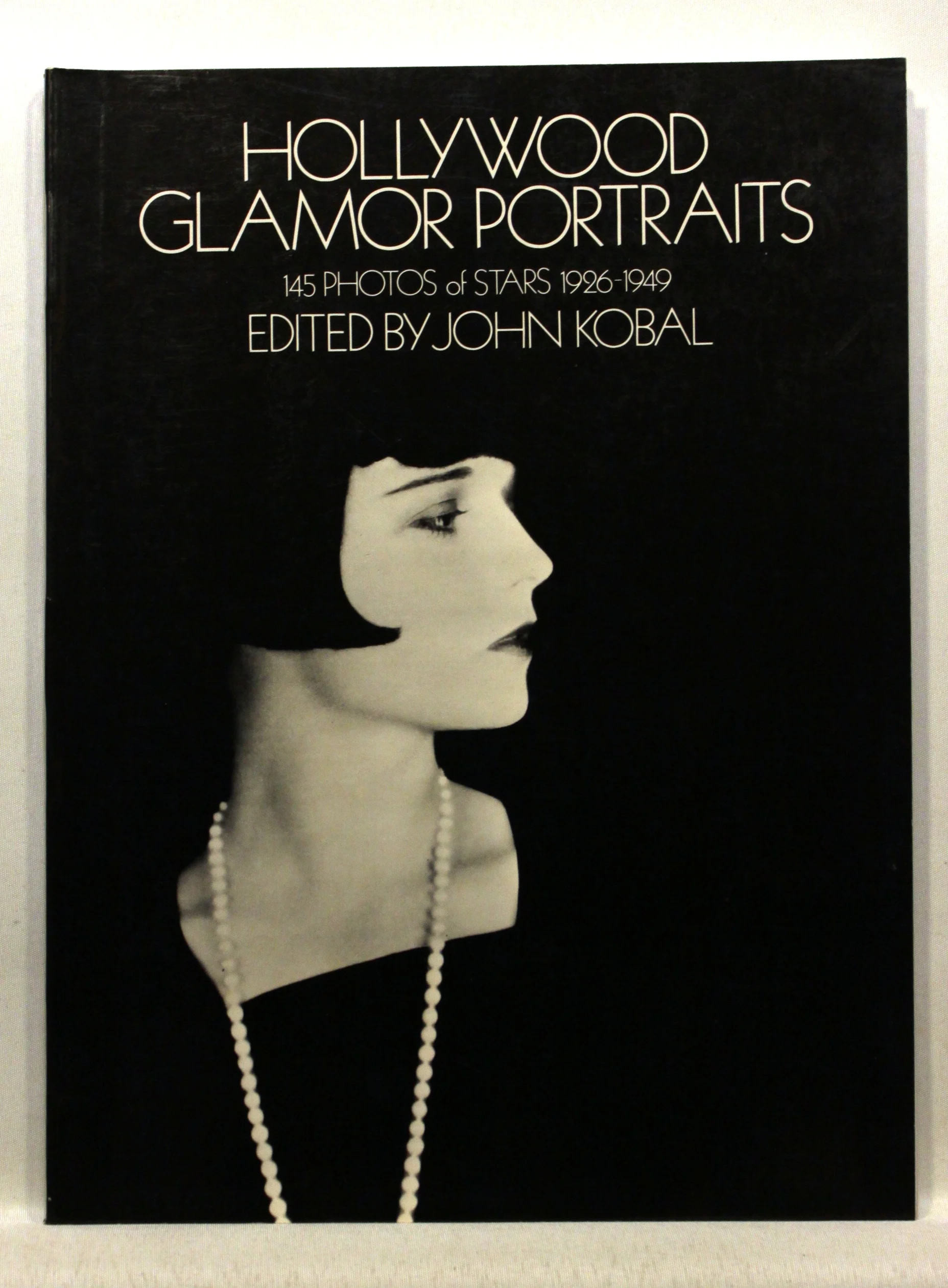 Hollywood Glamor Portraits. 145 Photos of Stars, 1926-1949