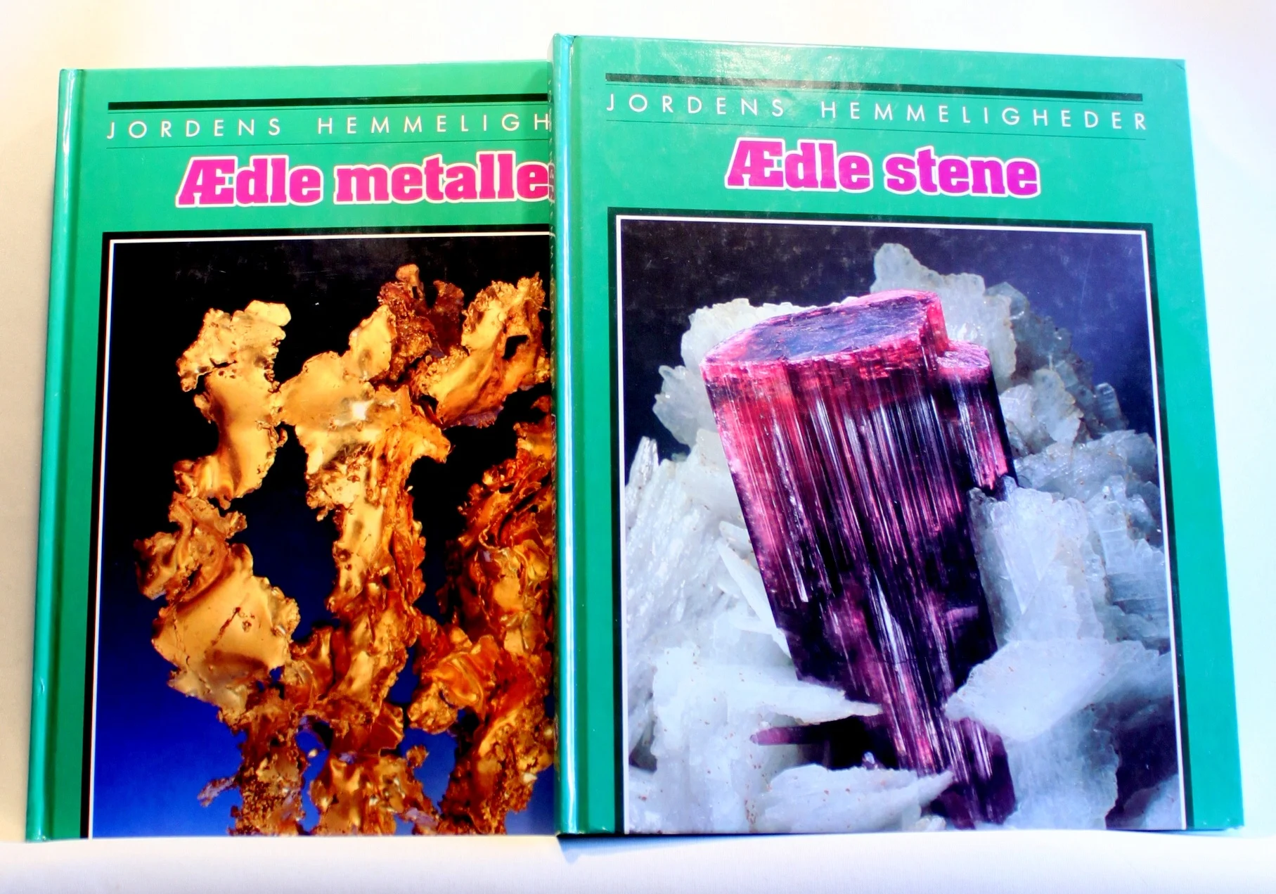 Ædle stene. Ædle metaller. 2 stk.