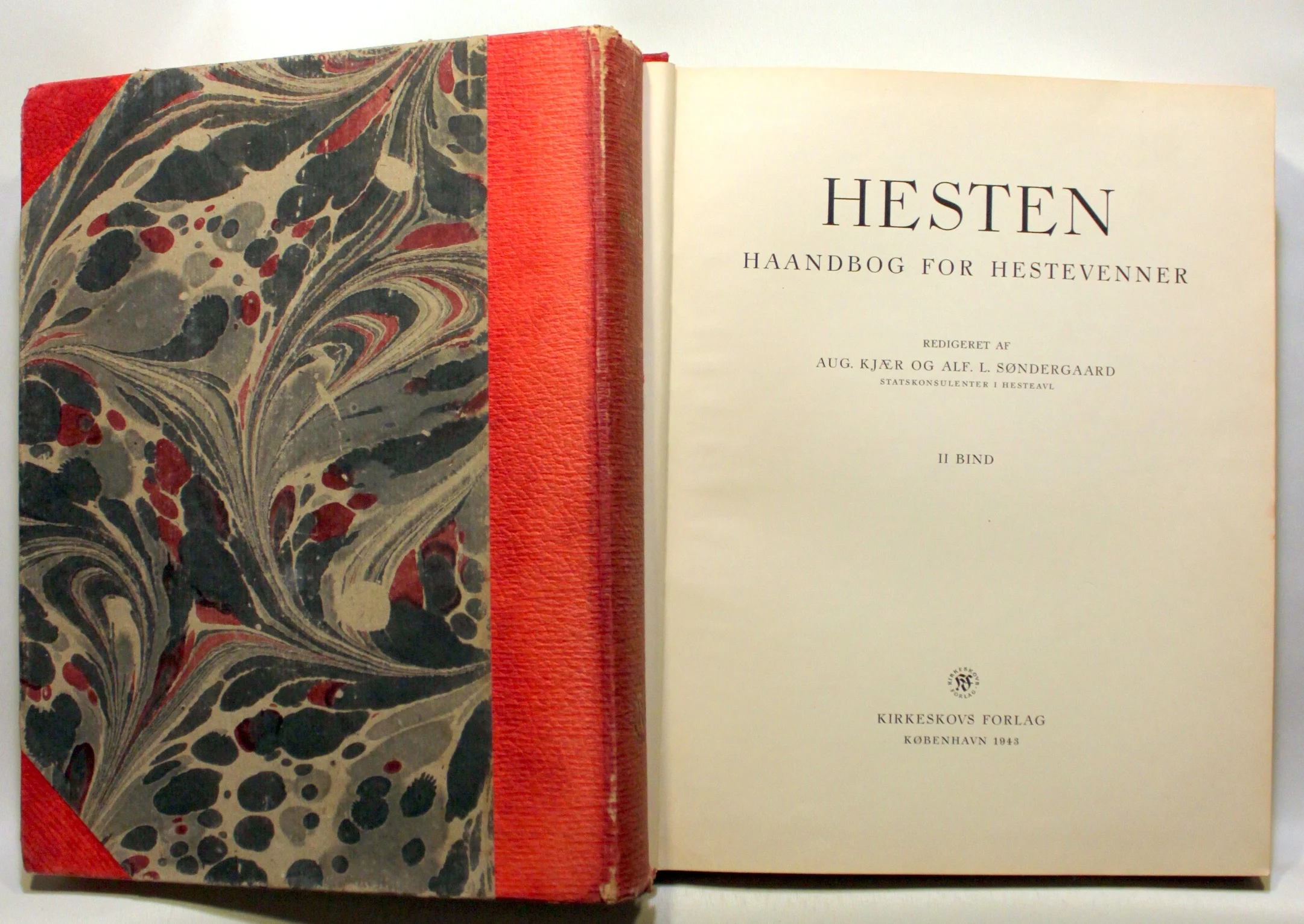 Hesten. Haandbog for Hestevenner. Bind 1 + 2