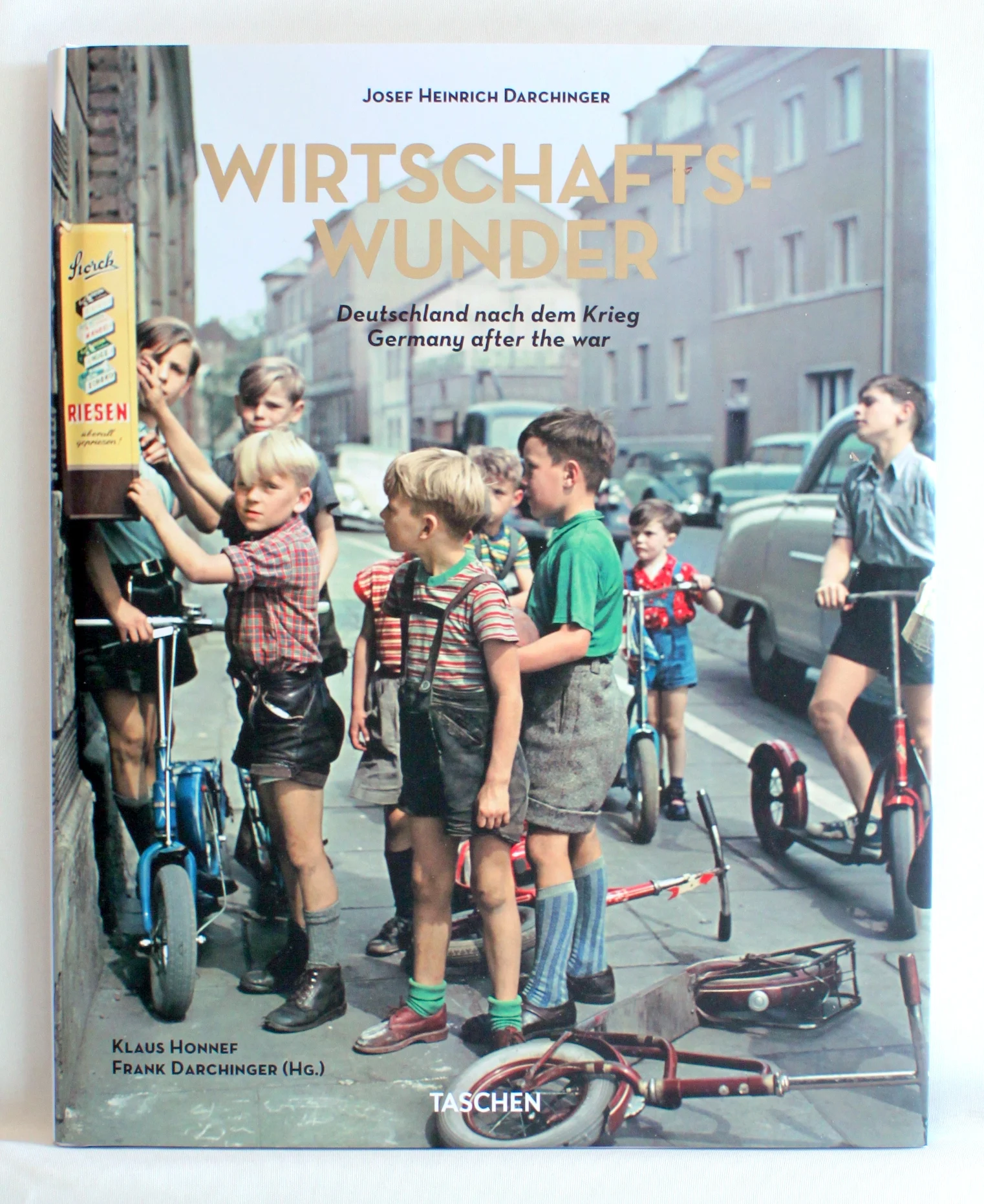 Wirtschaftswunder. Deutschland nach dem Krieg – Germany after the War