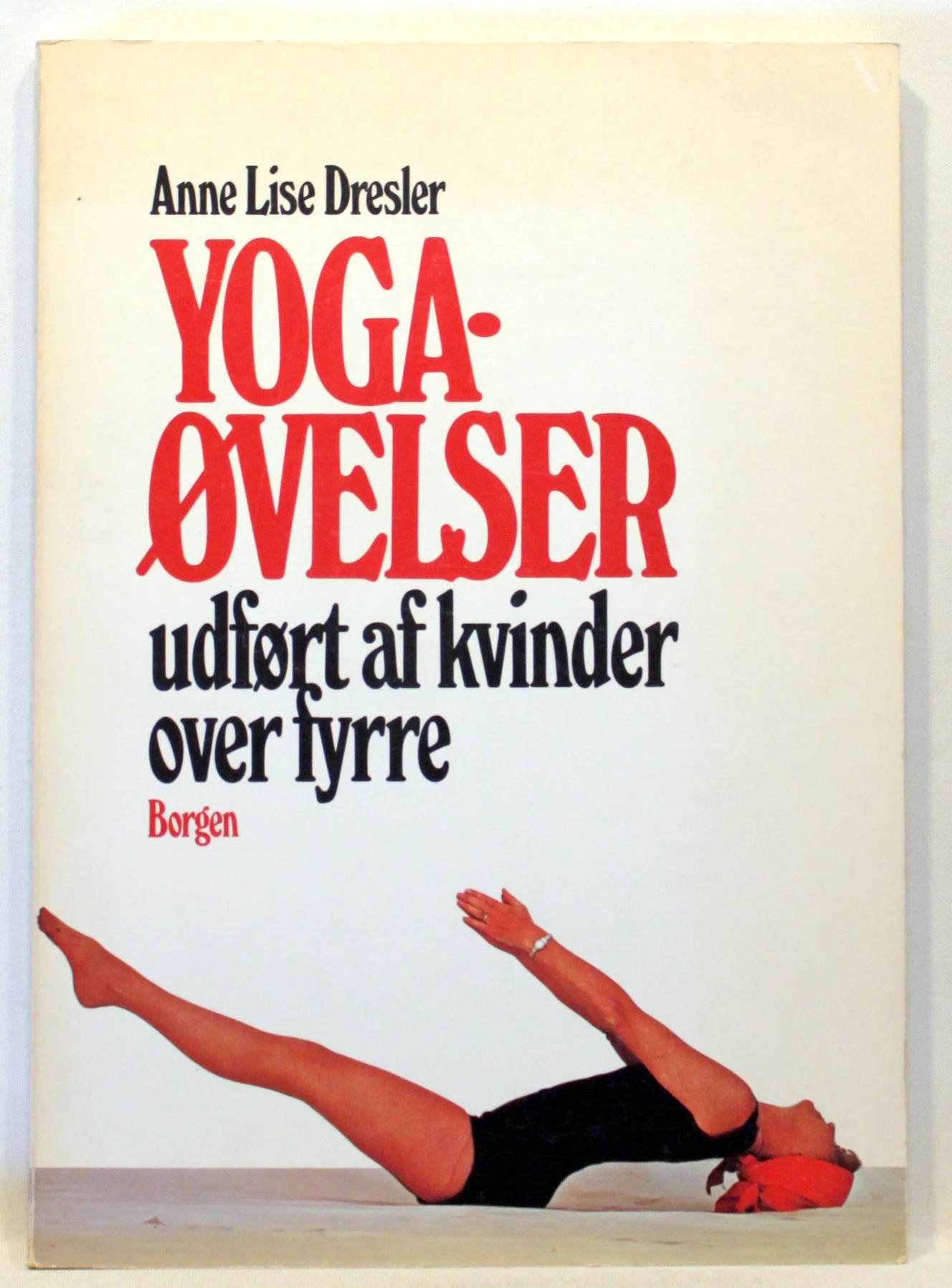 Yoga-øvelser udført af kvinder over fyrre