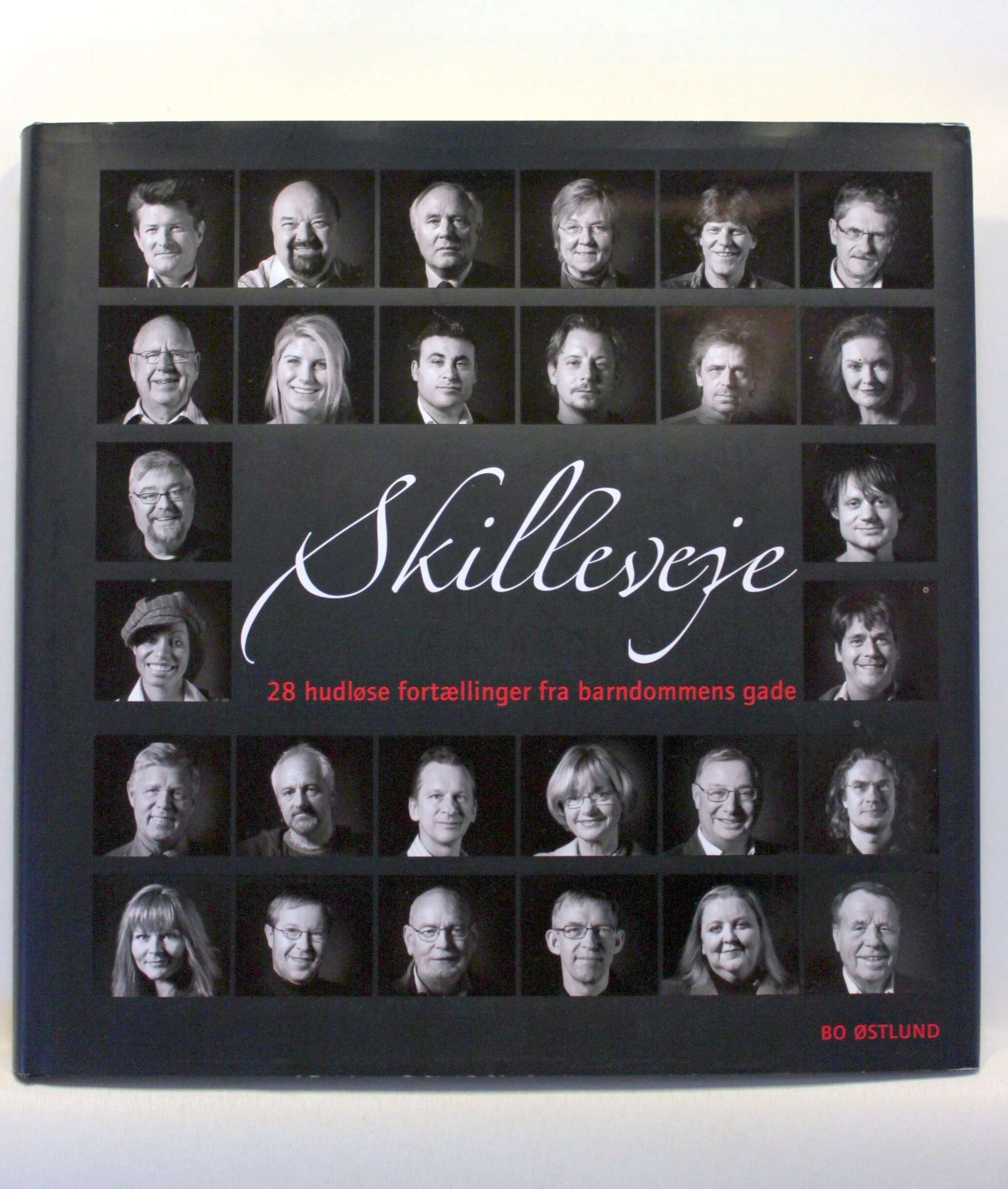 Skilleveje. 28 hudløse fortællinger fra barndommens gade